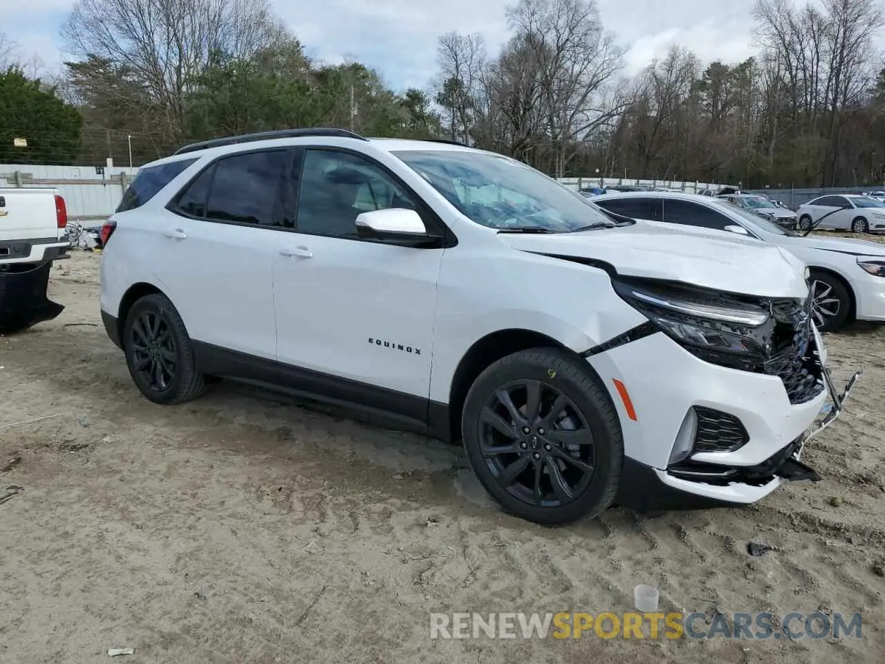 4 Photograph of a damaged car 3GNAXWEG5RS146447 CHEVROLET EQUINOX 2024