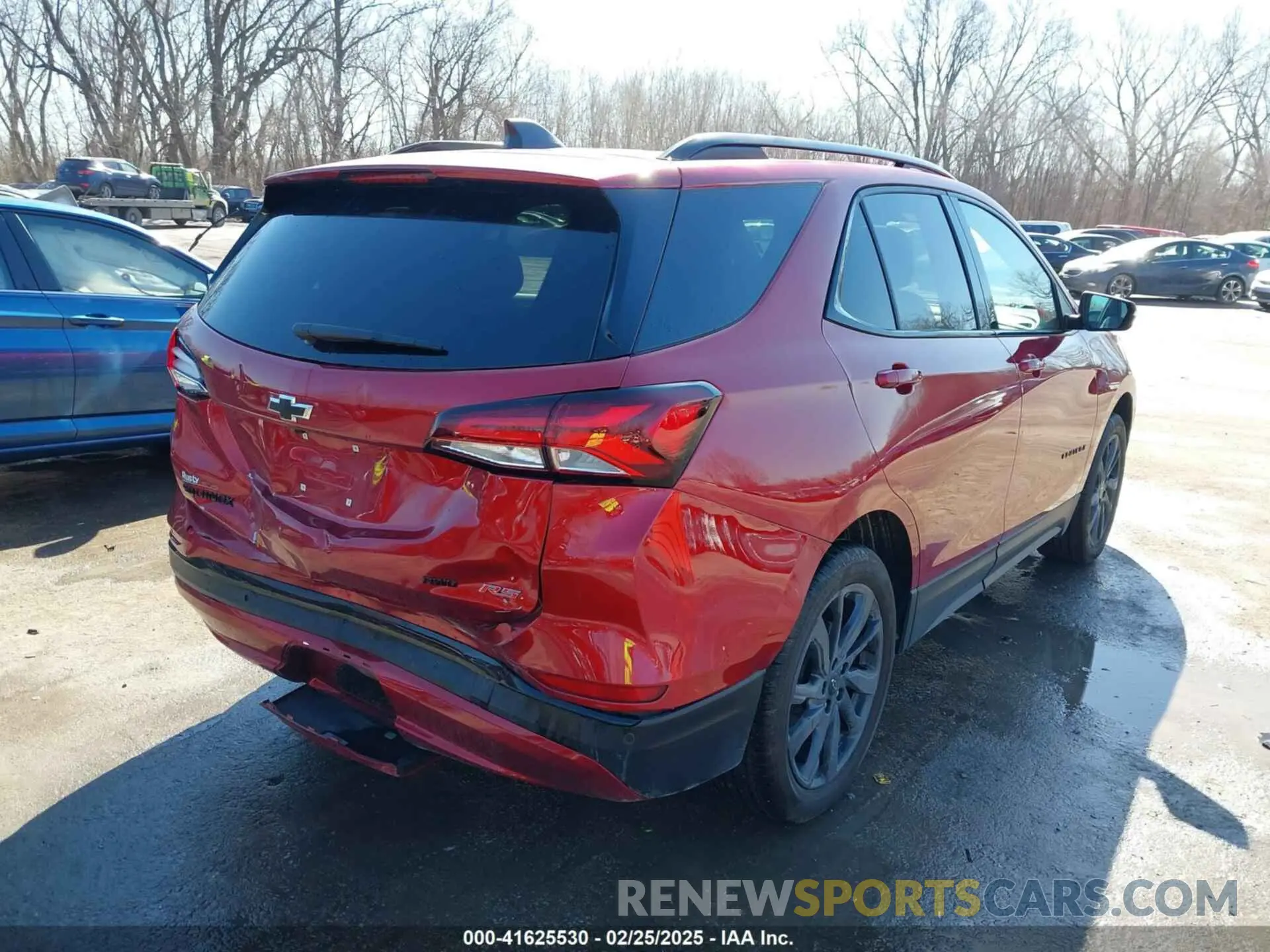 4 Photograph of a damaged car 3GNAXWEG8RL352842 CHEVROLET EQUINOX 2024