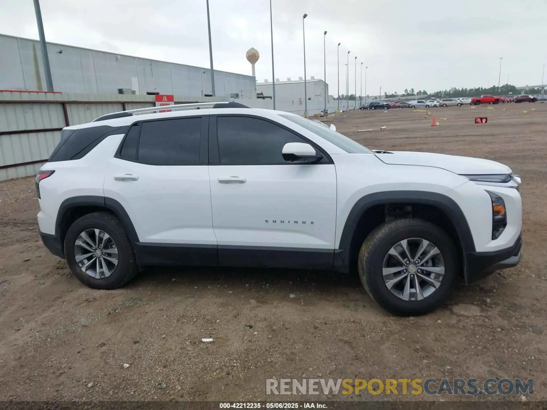 13 Photograph of a damaged car 3GNAXHEG0SL304222 CHEVROLET EQUINOX 2025