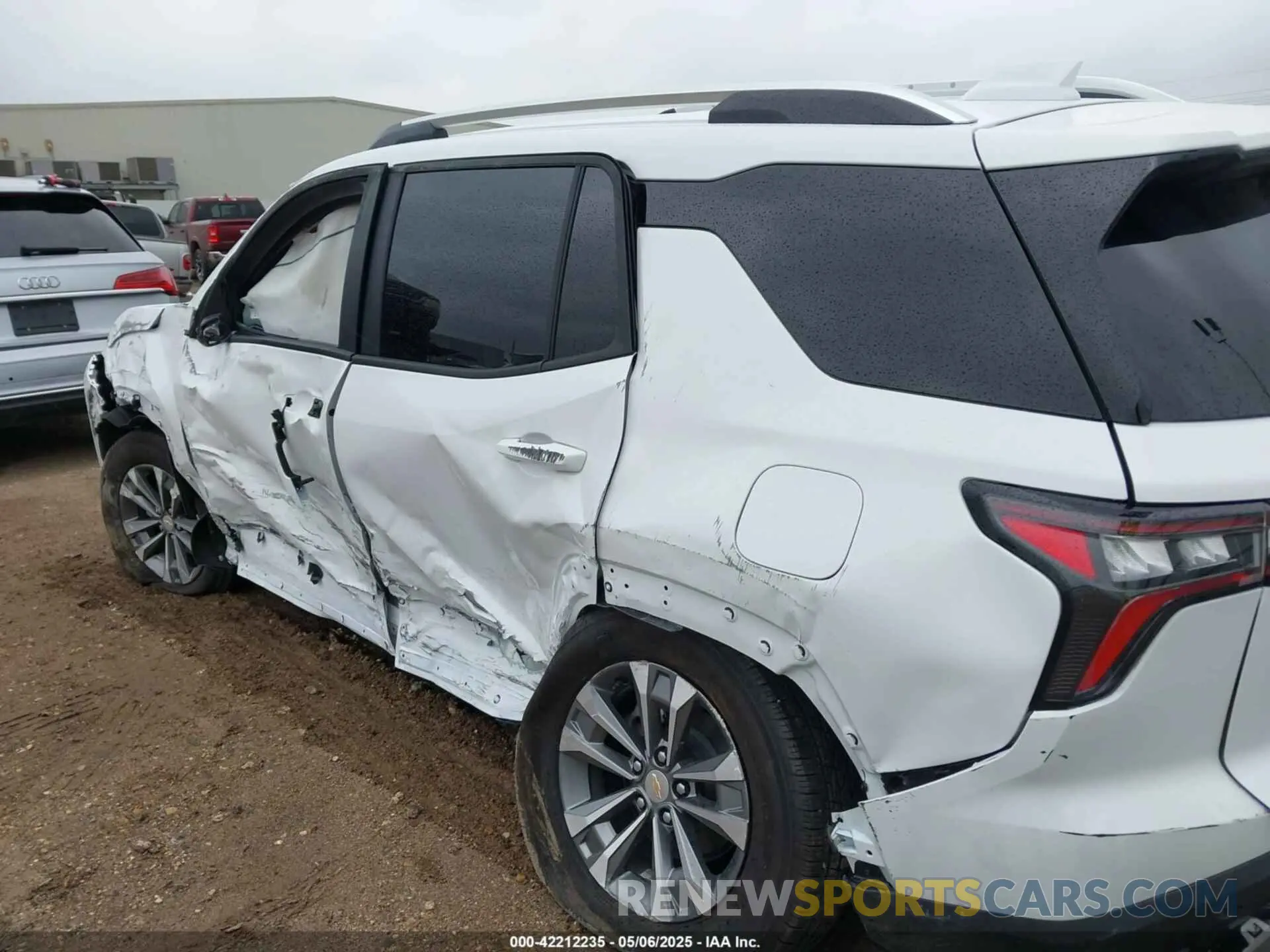 17 Photograph of a damaged car 3GNAXHEG0SL304222 CHEVROLET EQUINOX 2025