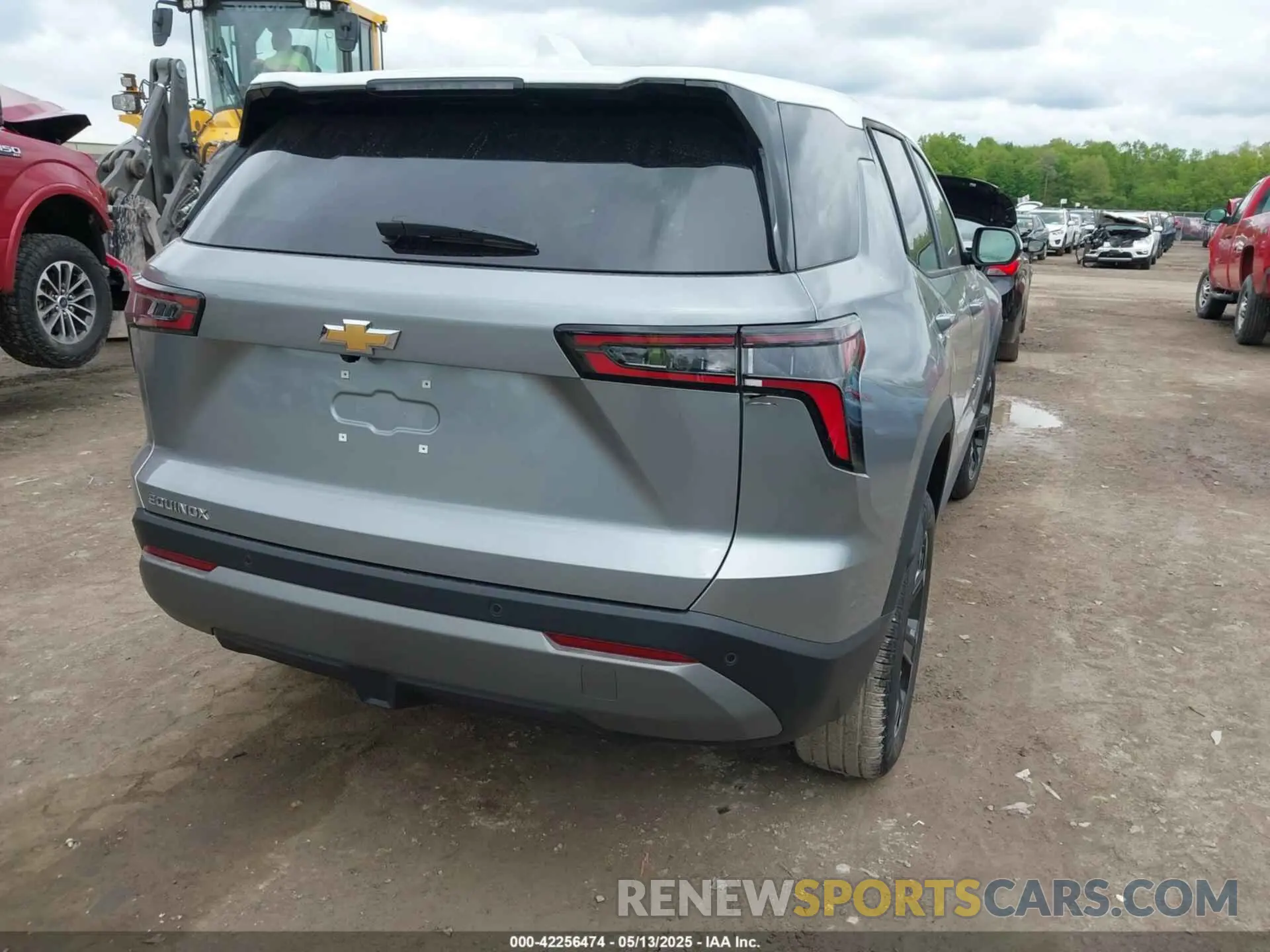 4 Photograph of a damaged car 3GNAXHEG1SL285342 CHEVROLET EQUINOX 2025