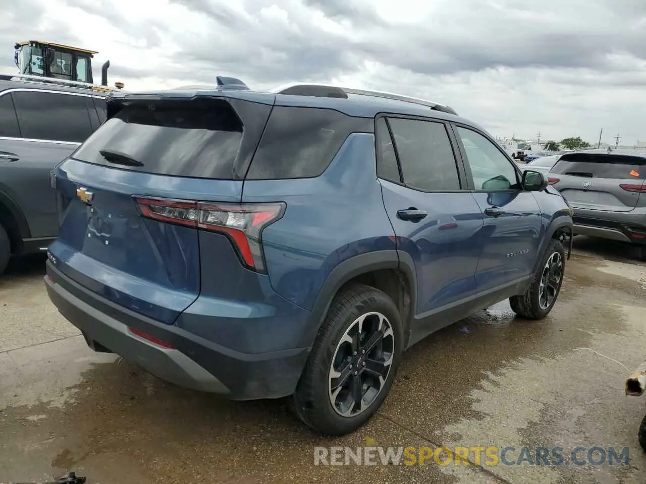 3 Photograph of a damaged car 3GNAXHEG2SL113918 CHEVROLET EQUINOX 2025