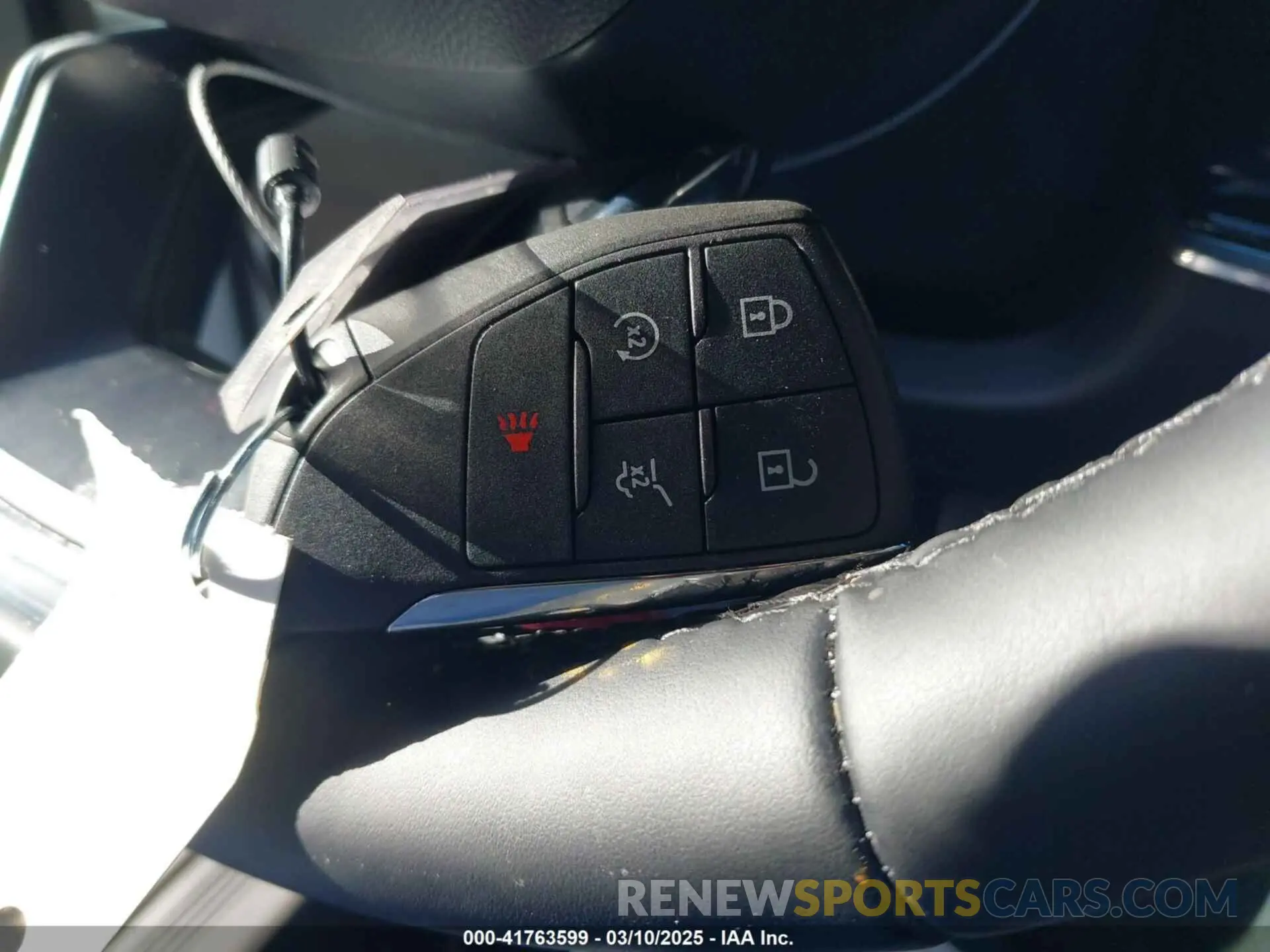 11 Photograph of a damaged car 3GNAXHEG3SL164182 CHEVROLET EQUINOX 2025