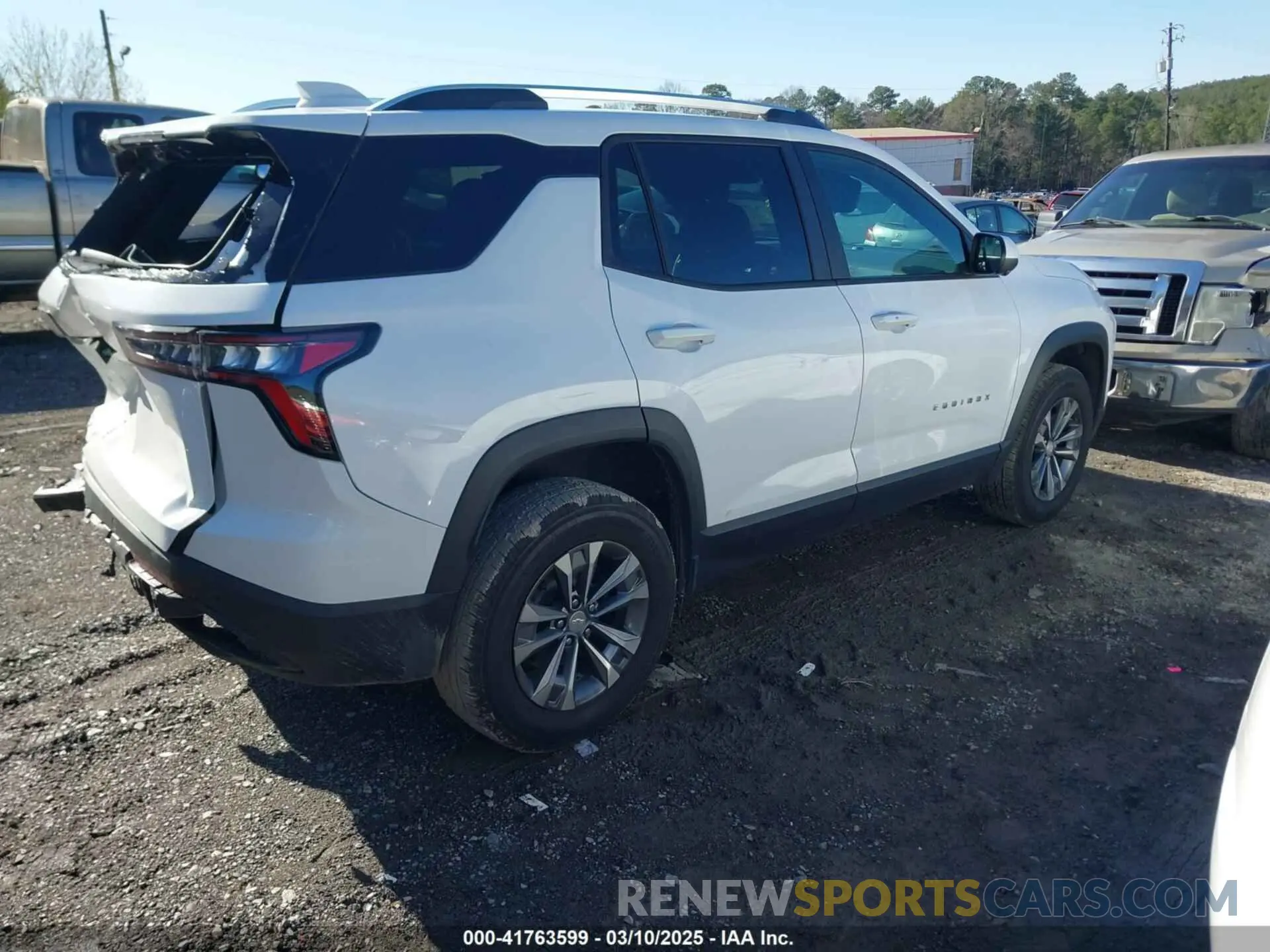 4 Photograph of a damaged car 3GNAXHEG3SL164182 CHEVROLET EQUINOX 2025