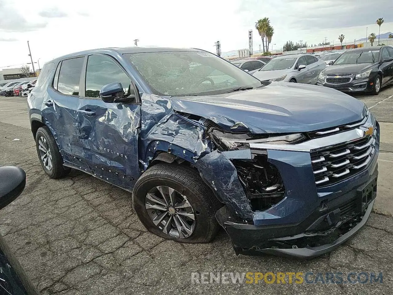 4 Фотография поврежденного автомобиля 3GNAXHEG6SL219613 CHEVROLET EQUINOX 2025