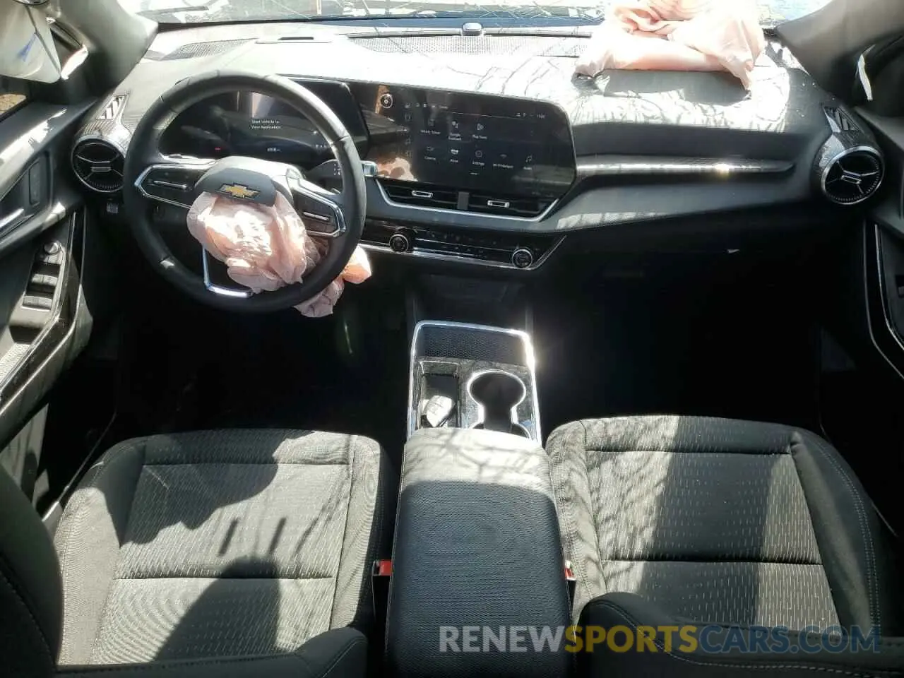 8 Фотография поврежденного автомобиля 3GNAXHEGXSL132281 CHEVROLET EQUINOX 2025