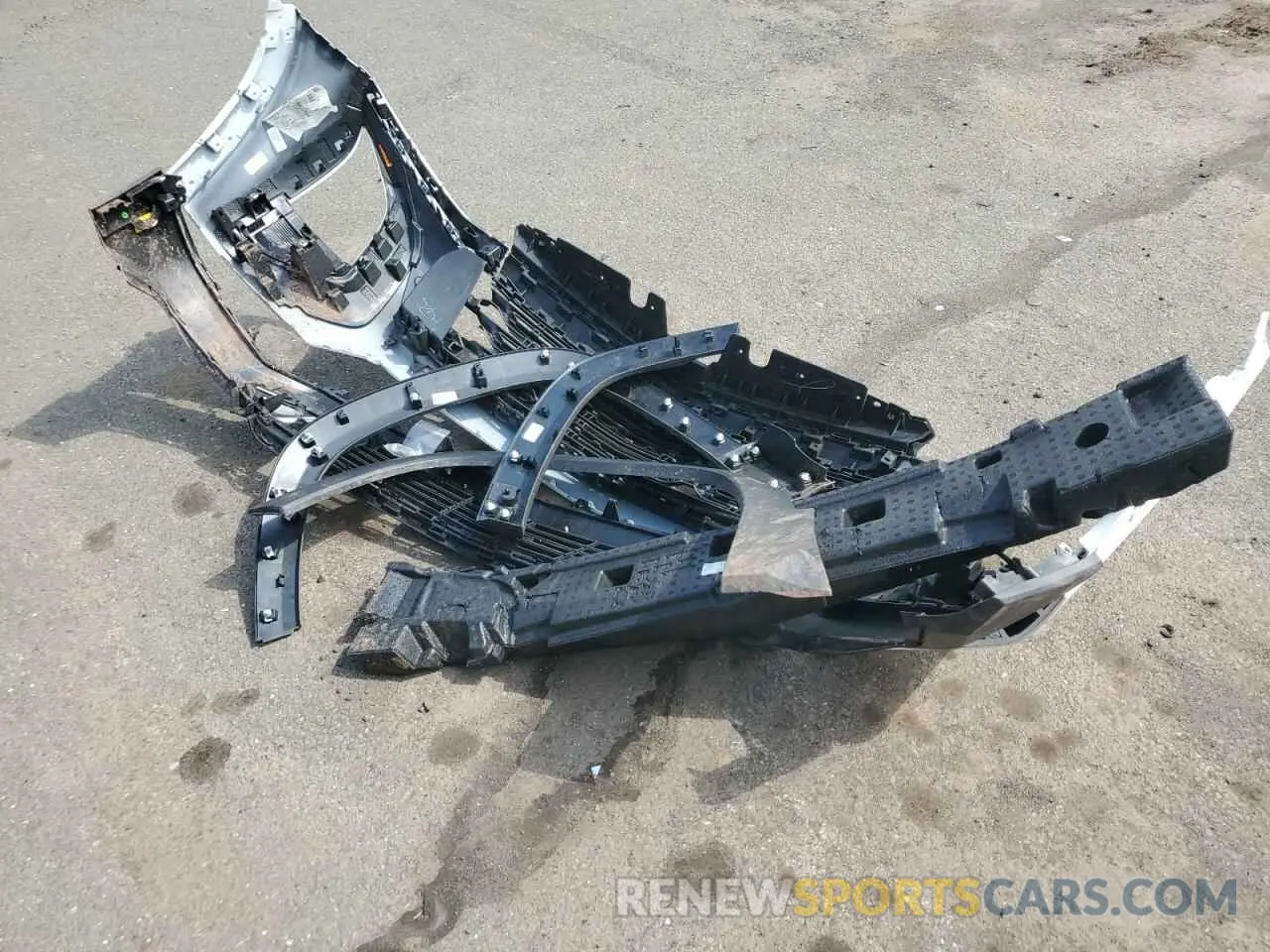 13 Photograph of a damaged car 3GNAXHEGXSL220604 CHEVROLET EQUINOX 2025