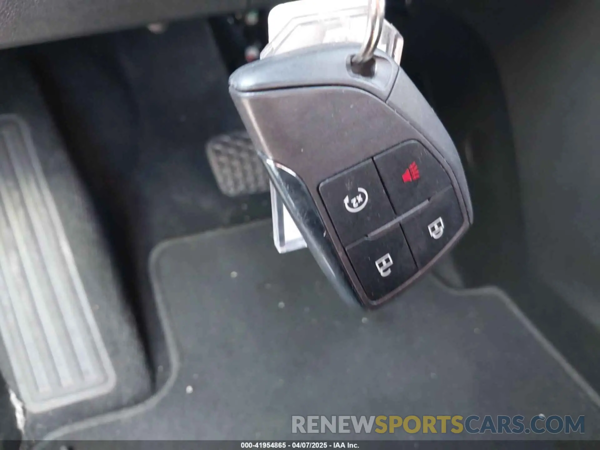 11 Фотография поврежденного автомобиля 3GNAXHEGXSL252744 CHEVROLET EQUINOX 2025