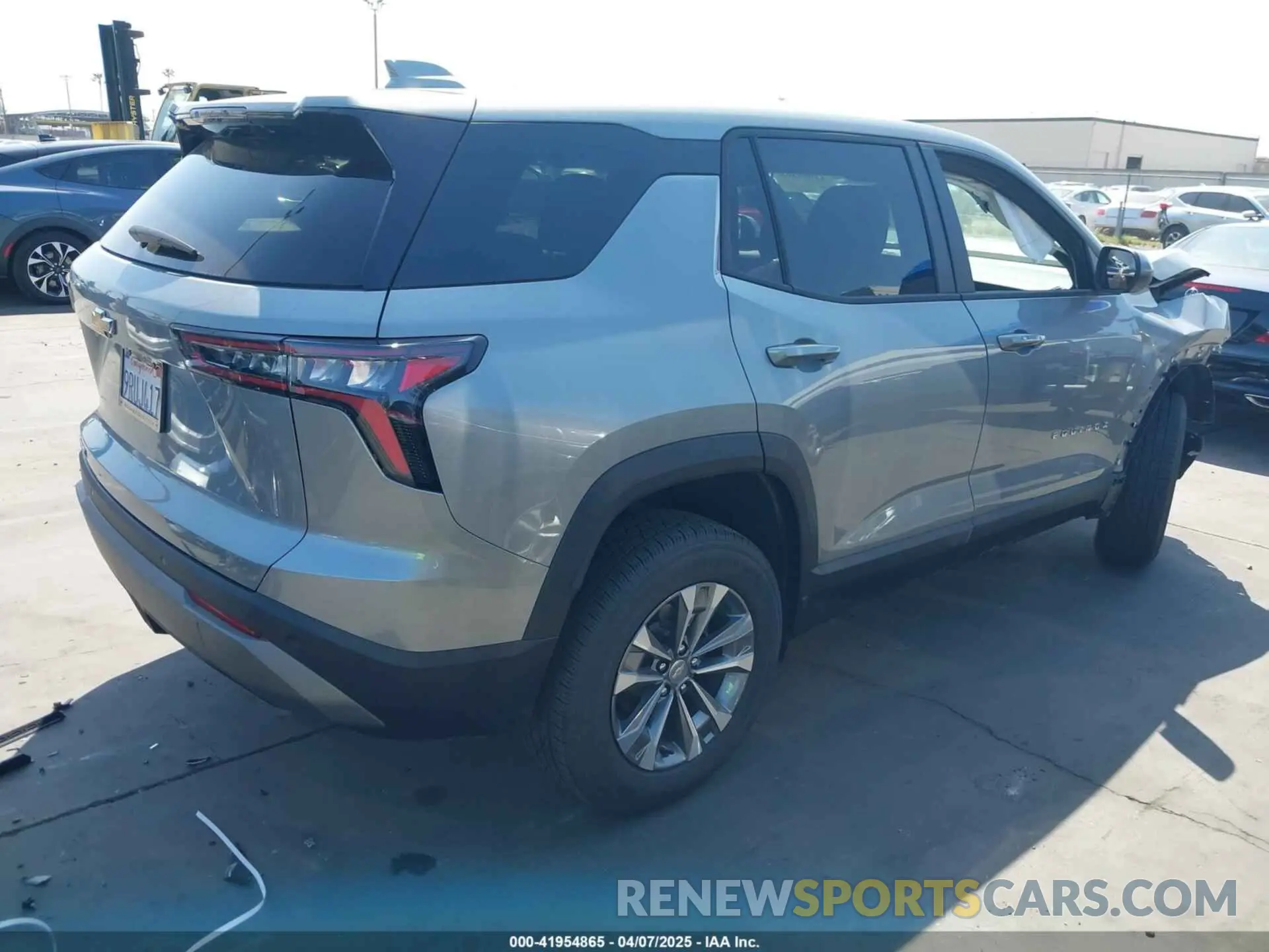 4 Фотография поврежденного автомобиля 3GNAXHEGXSL252744 CHEVROLET EQUINOX 2025