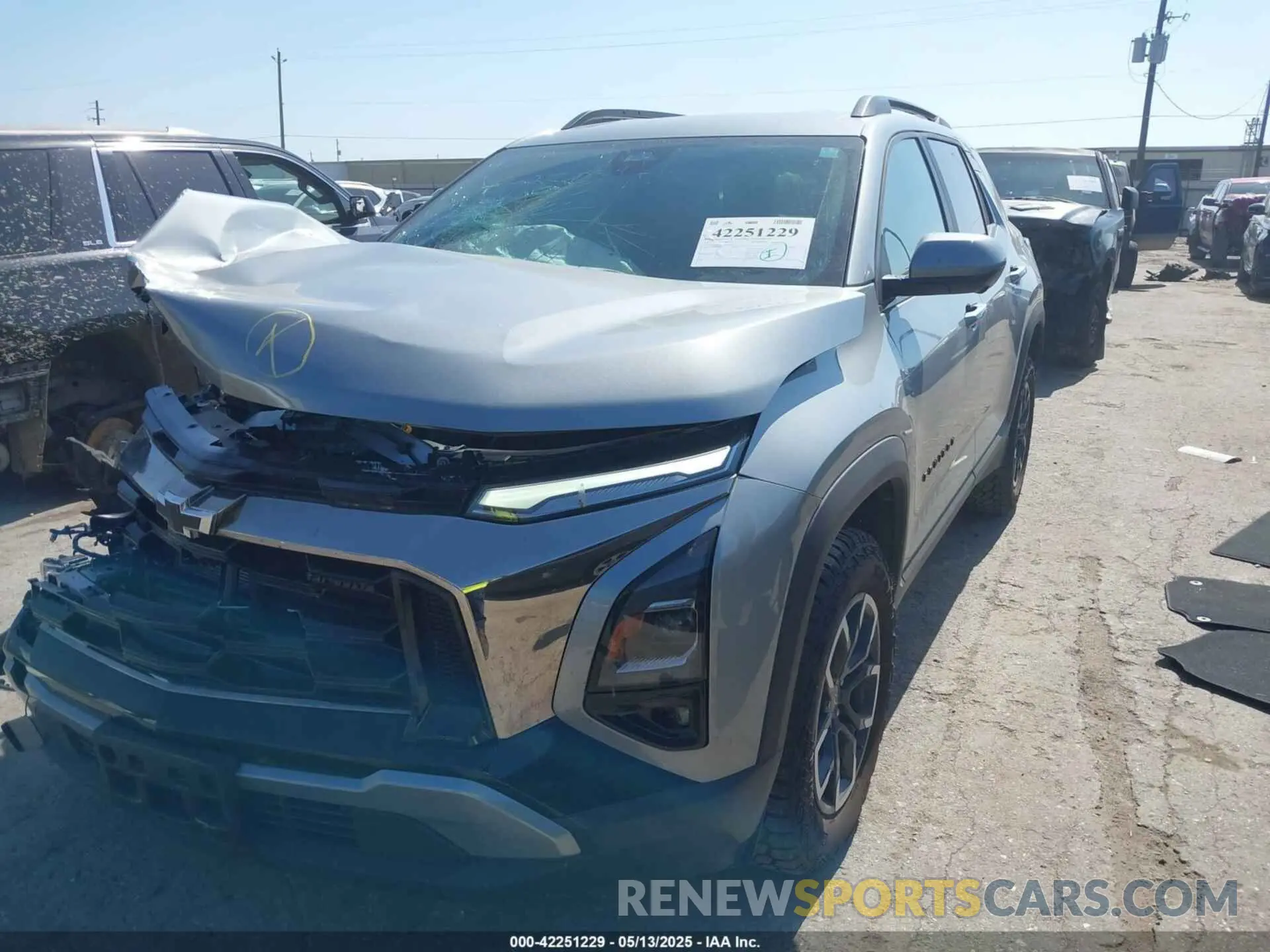 2 Фотография поврежденного автомобиля 3GNAXKEGXSL201189 CHEVROLET EQUINOX 2025