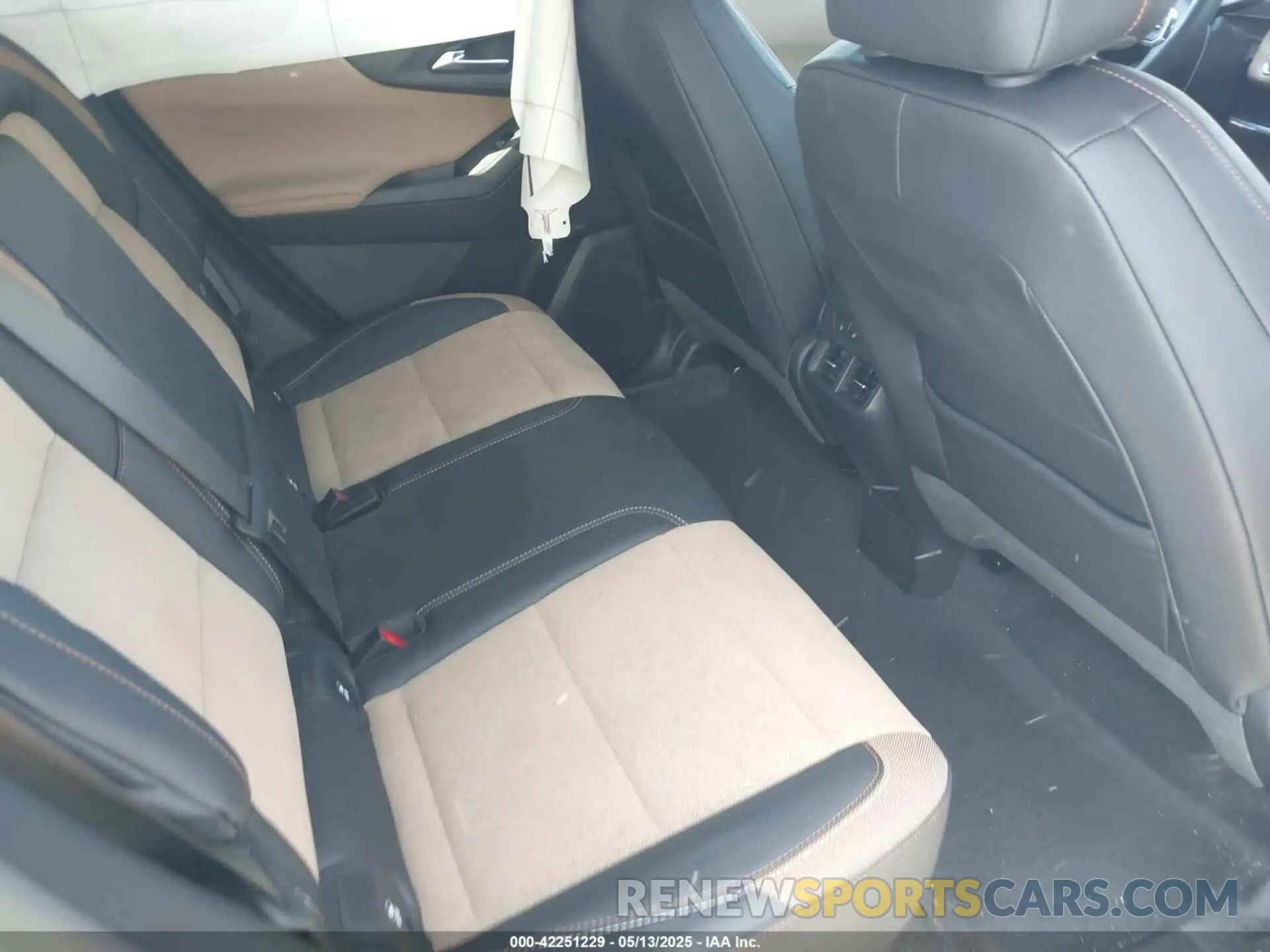 8 Фотография поврежденного автомобиля 3GNAXKEGXSL201189 CHEVROLET EQUINOX 2025