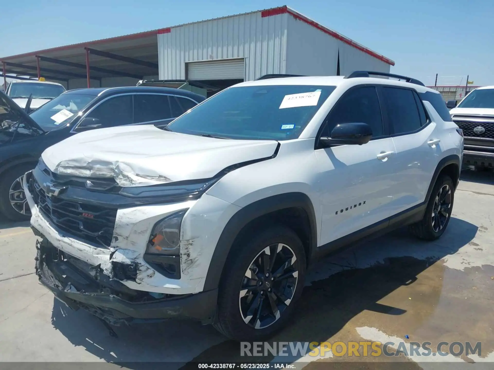 2 Фотография поврежденного автомобиля 3GNAXLEG4SL142744 CHEVROLET EQUINOX 2025