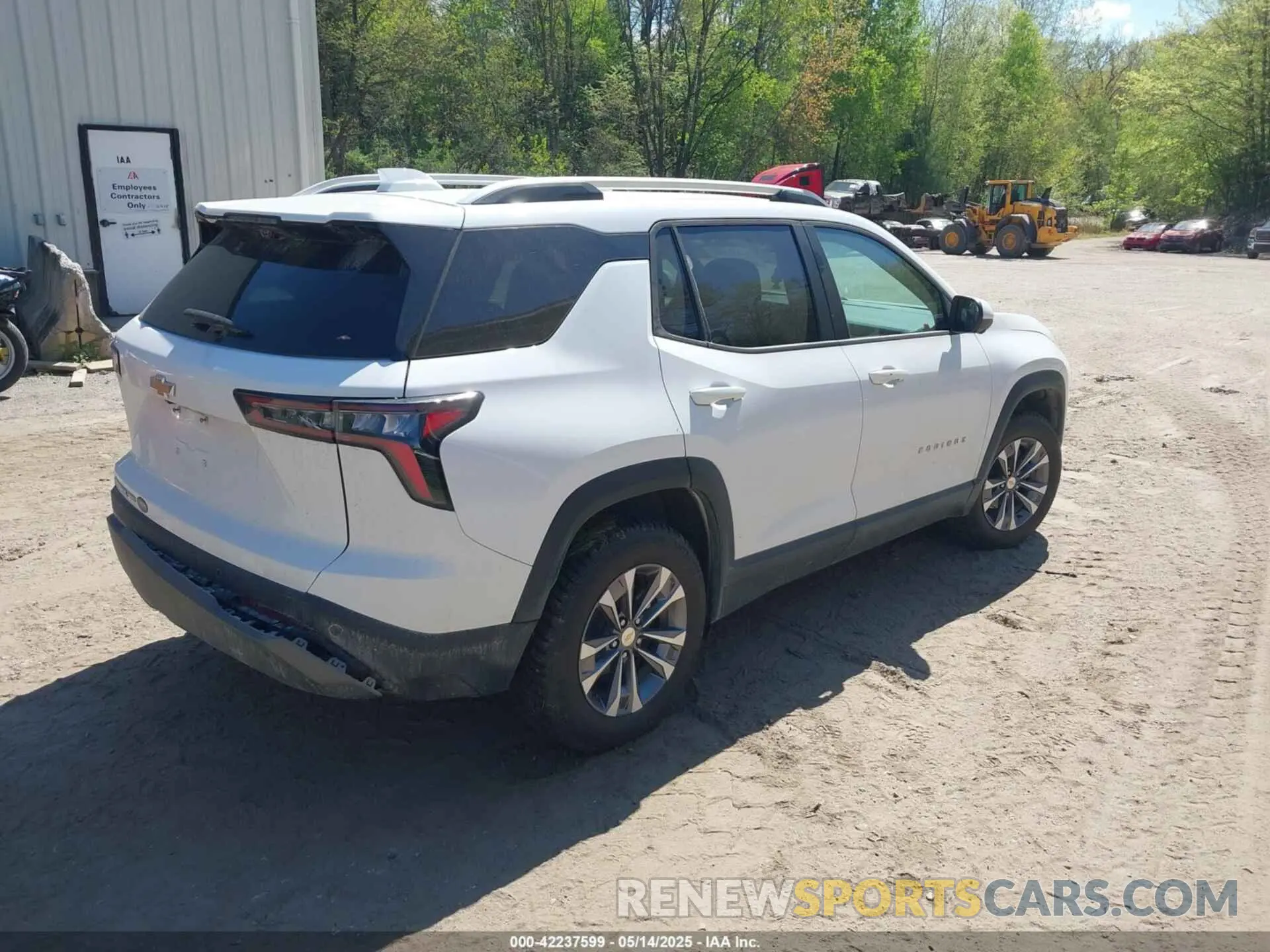 4 Фотография поврежденного автомобиля 3GNAXPEG0SL153490 CHEVROLET EQUINOX 2025