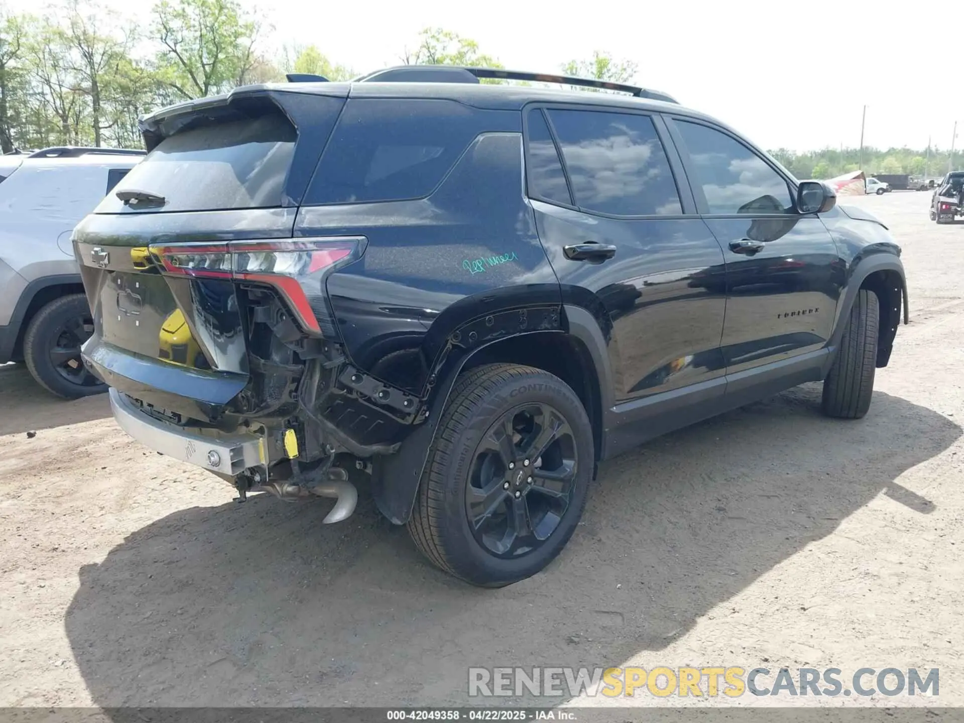4 Фотография поврежденного автомобиля 3GNAXPEG0SL173366 CHEVROLET EQUINOX 2025
