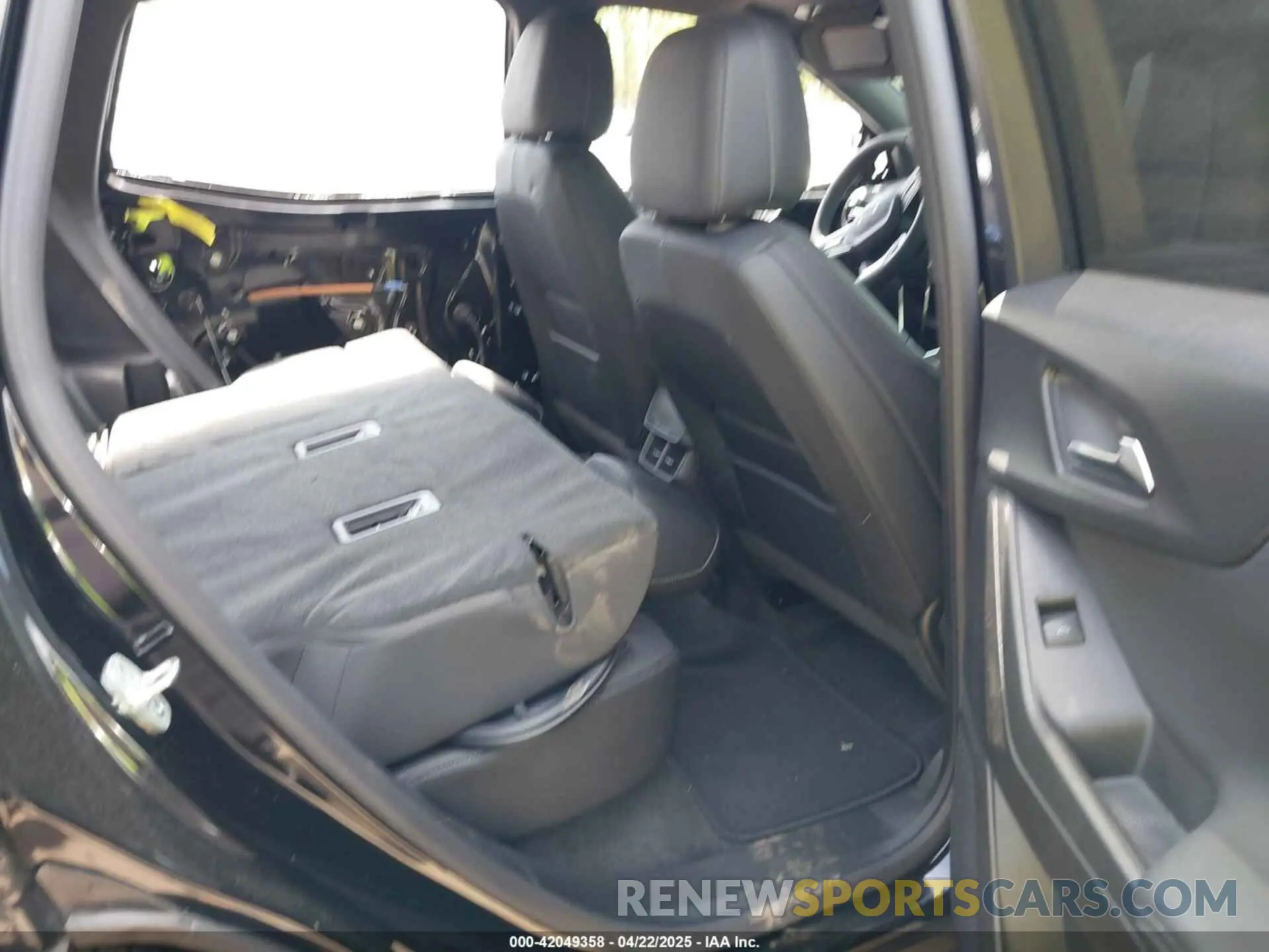 8 Фотография поврежденного автомобиля 3GNAXPEG0SL173366 CHEVROLET EQUINOX 2025