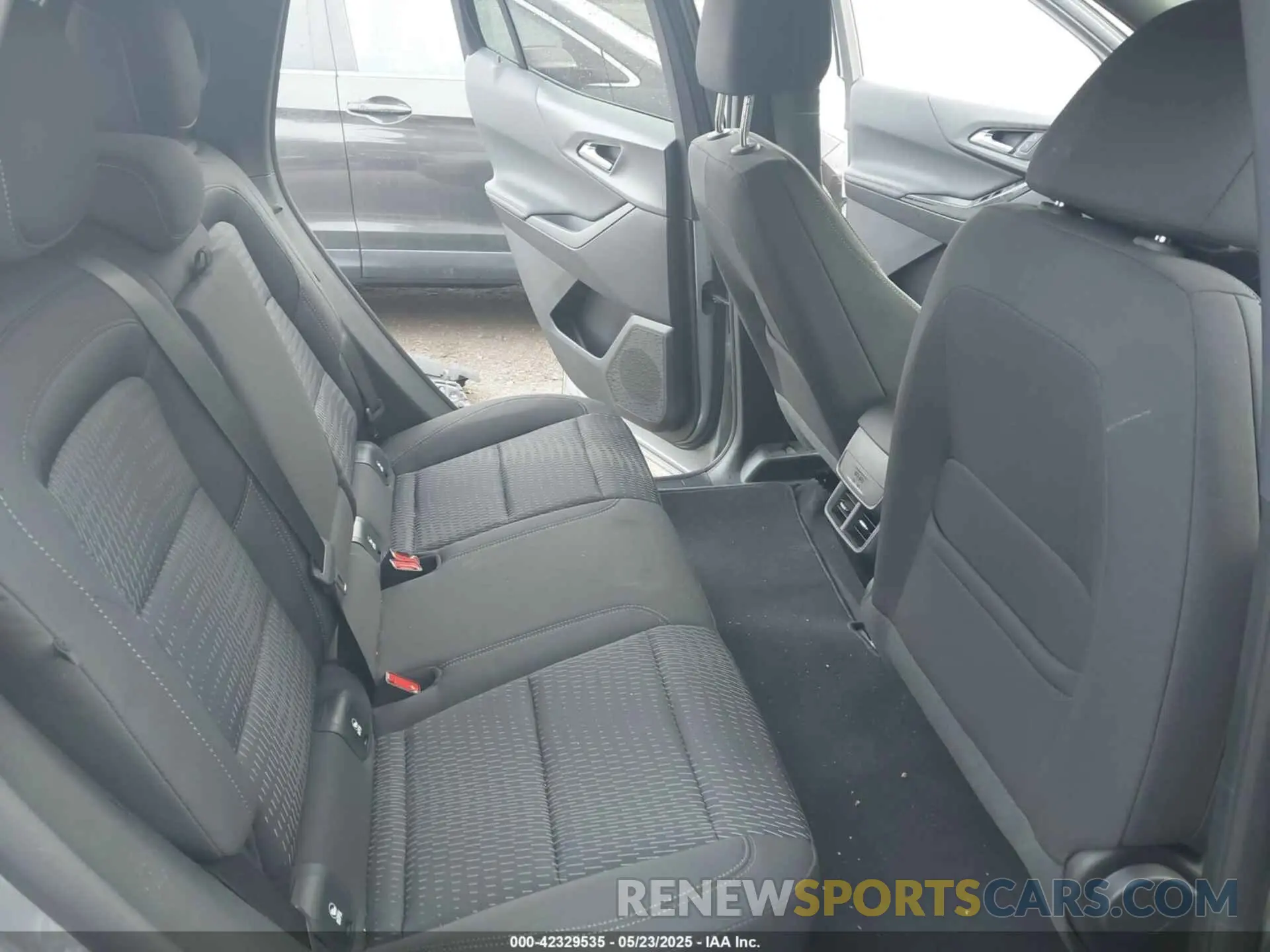 8 Фотография поврежденного автомобиля 3GNAXPEG1SL163963 CHEVROLET EQUINOX 2025