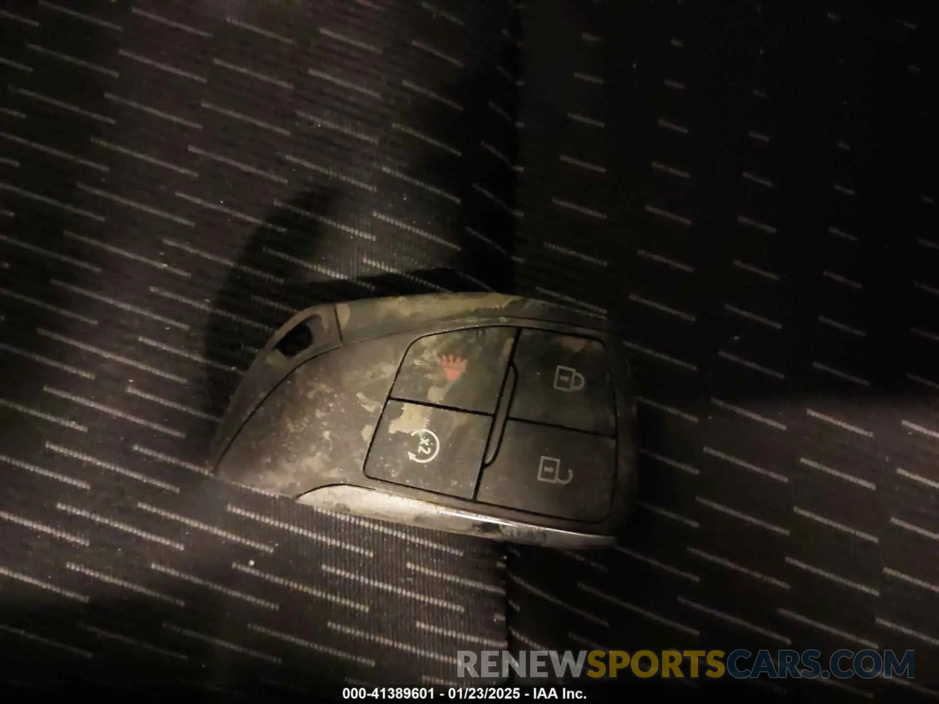 11 Photograph of a damaged car 3GNAXPEG5SL103717 CHEVROLET EQUINOX 2025
