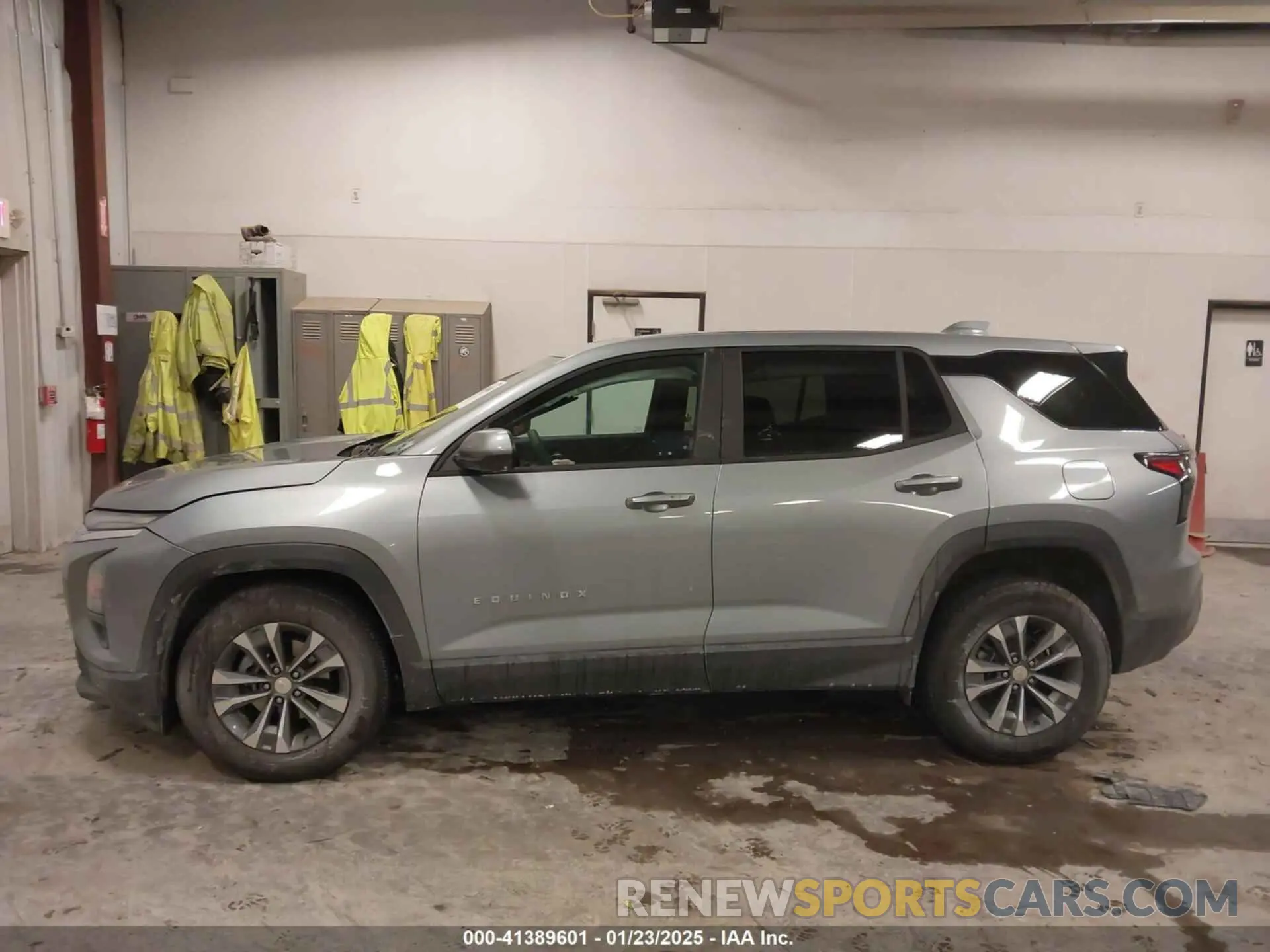 14 Photograph of a damaged car 3GNAXPEG5SL103717 CHEVROLET EQUINOX 2025