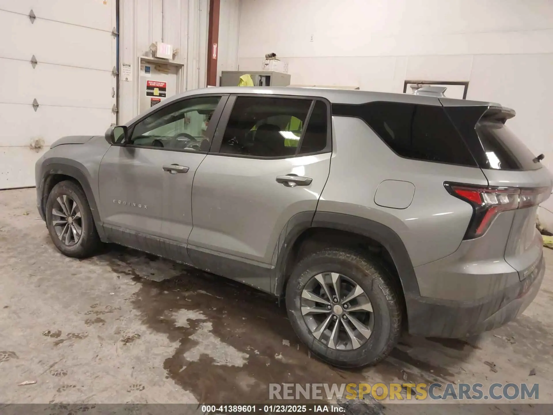 3 Photograph of a damaged car 3GNAXPEG5SL103717 CHEVROLET EQUINOX 2025
