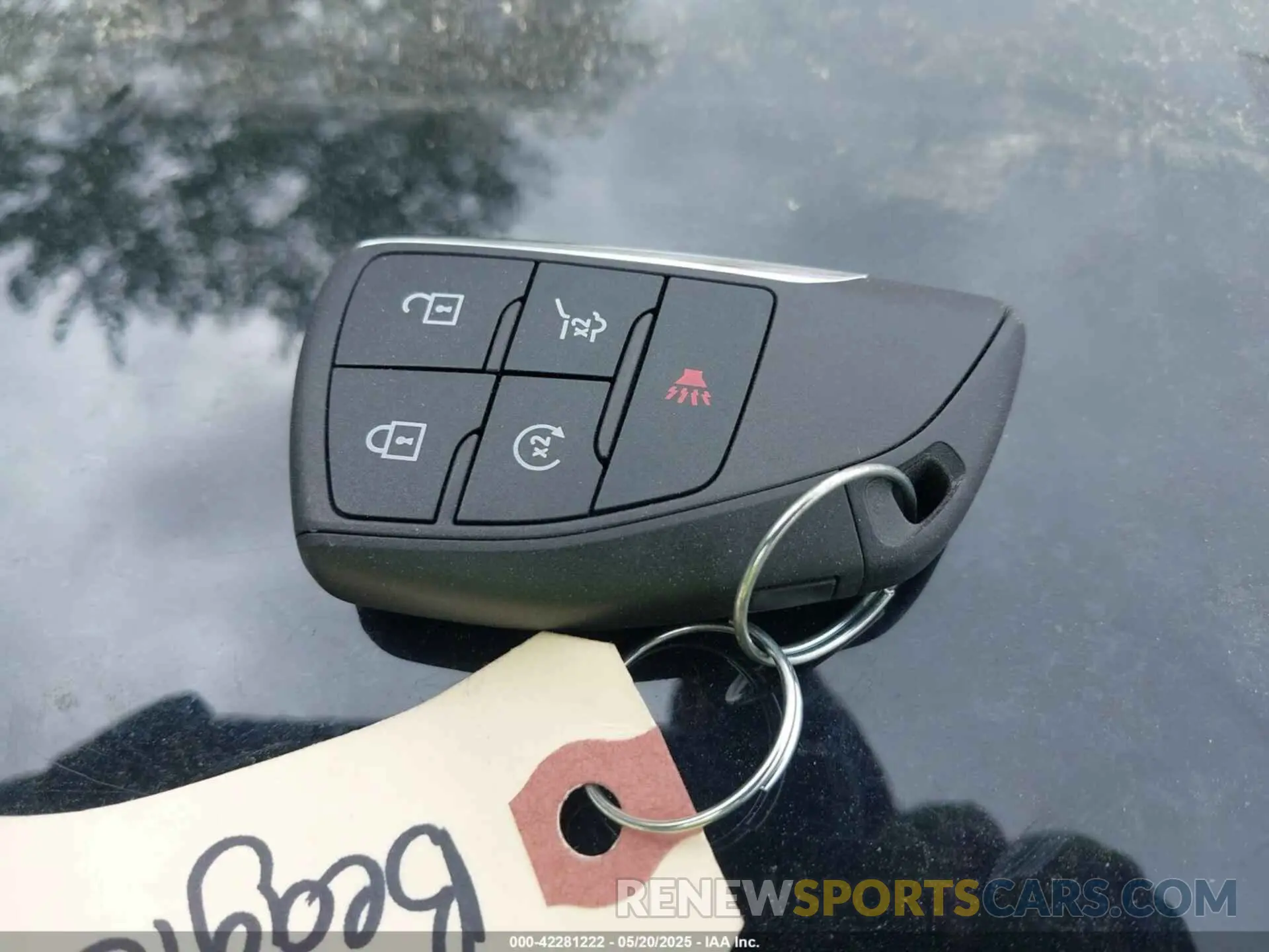 11 Фотография поврежденного автомобиля 3GNAXPEG5SL128164 CHEVROLET EQUINOX 2025