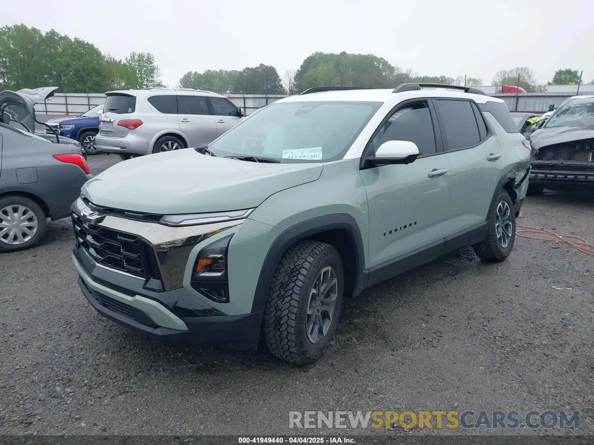 2 Фотография поврежденного автомобиля 3GNAXSEG6SL125860 CHEVROLET EQUINOX 2025