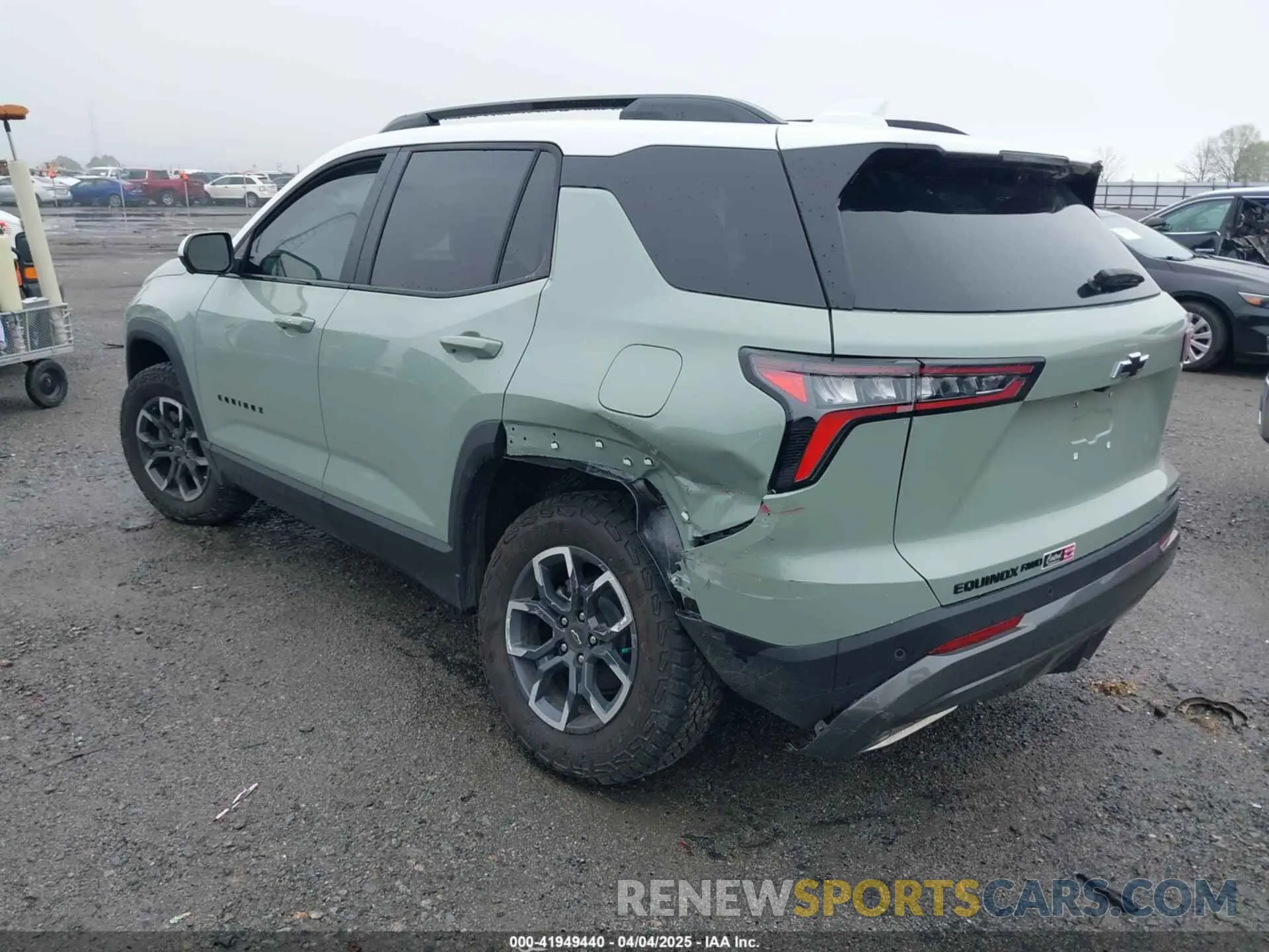 3 Фотография поврежденного автомобиля 3GNAXSEG6SL125860 CHEVROLET EQUINOX 2025