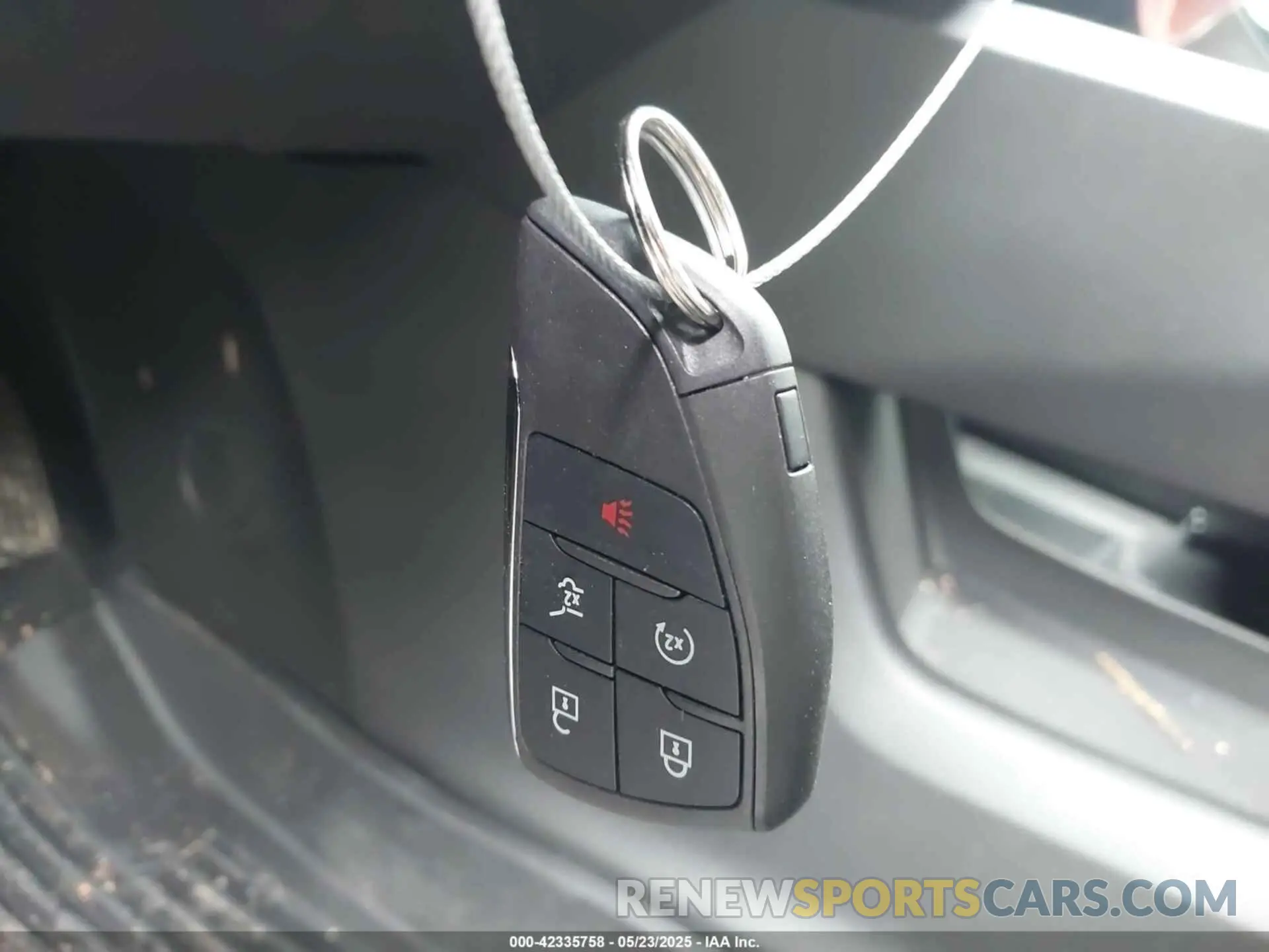 11 Photograph of a damaged car 3GNAXTEG2SL210426 CHEVROLET EQUINOX 2025