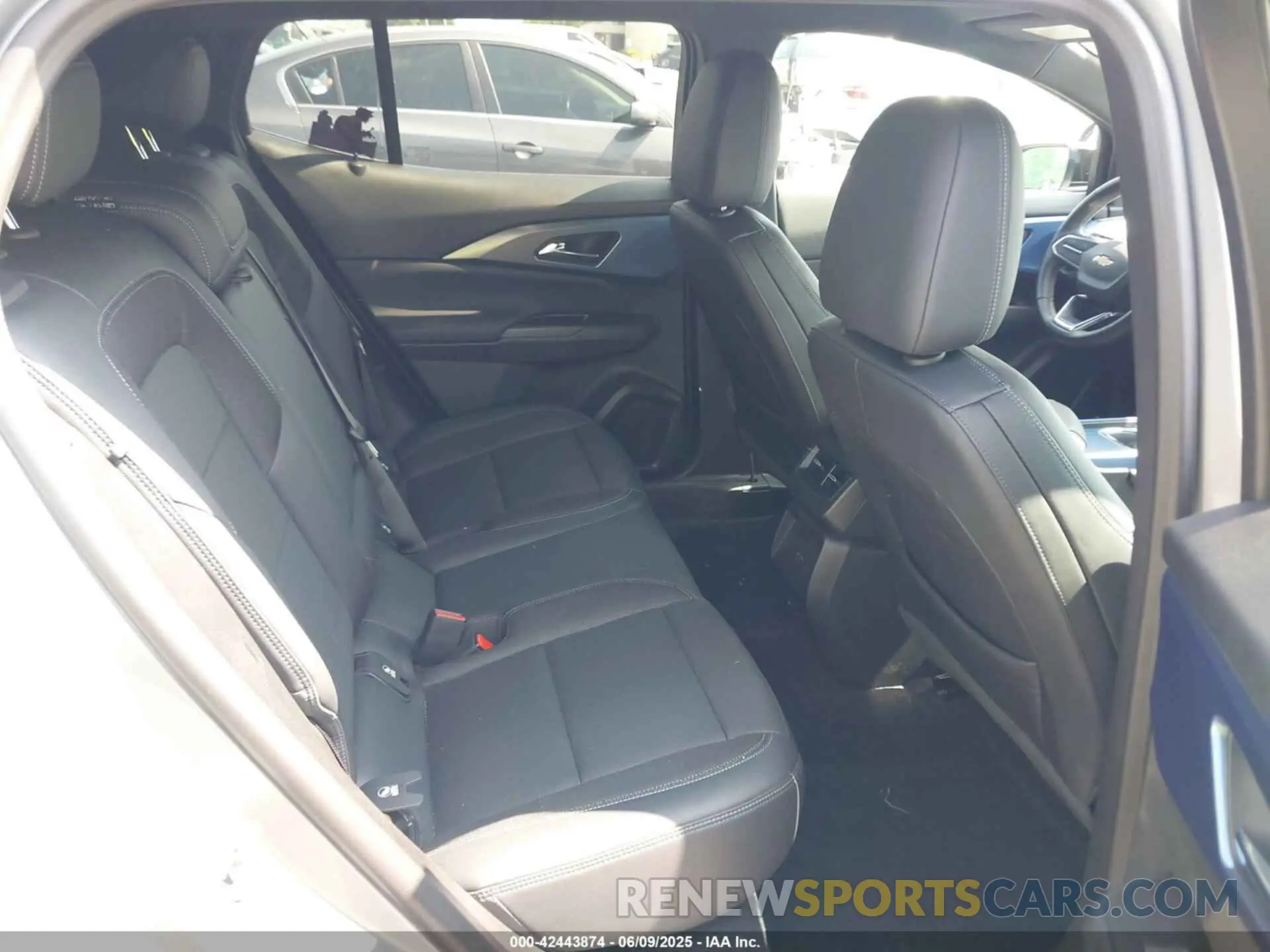 8 Photograph of a damaged car 3GN7DLRP6RS285191 CHEVROLET EQUINOX EV 2024