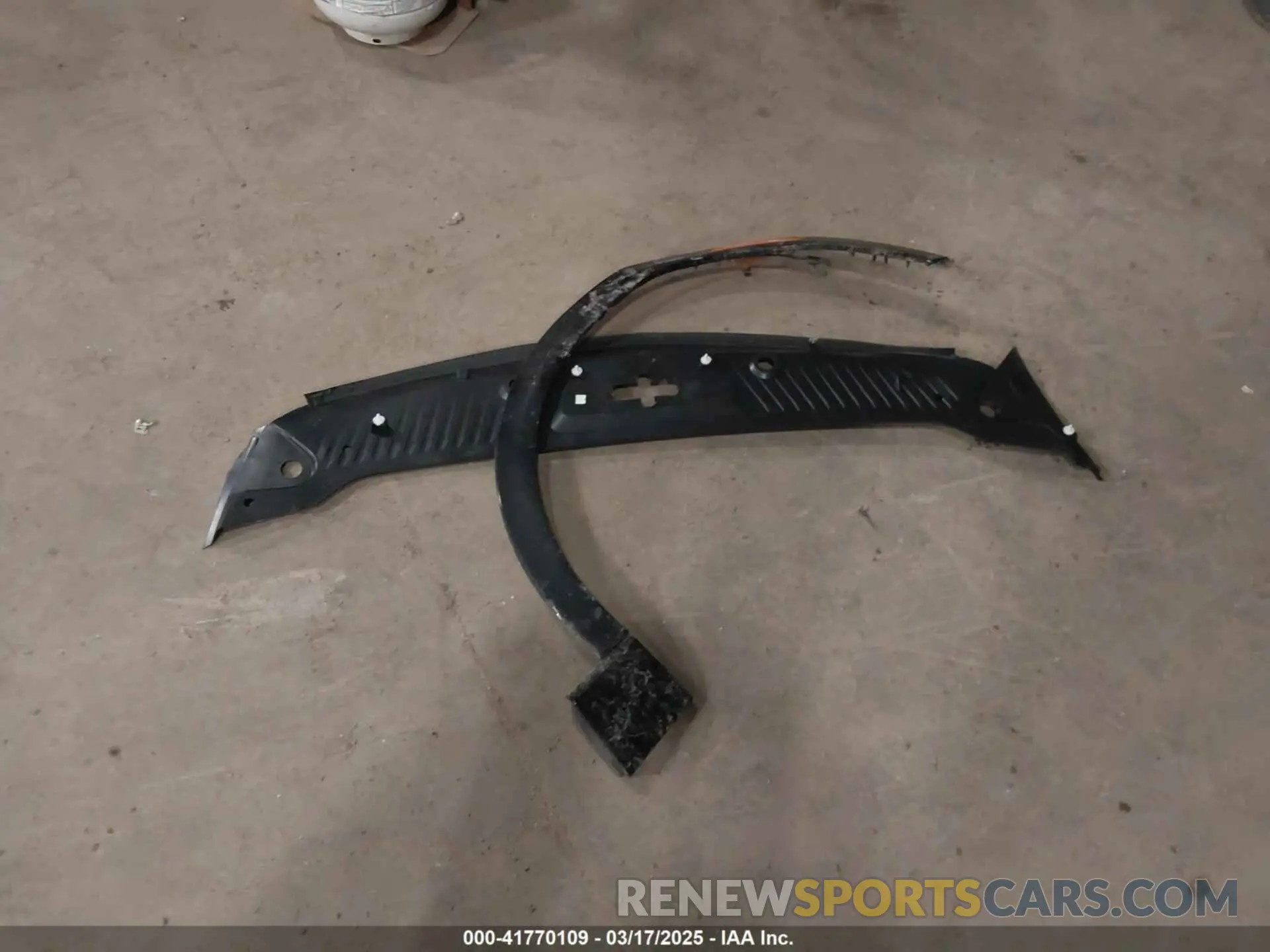 12 Photograph of a damaged car 3GN7DLRR8RS296422 CHEVROLET EQUINOX EV 2024