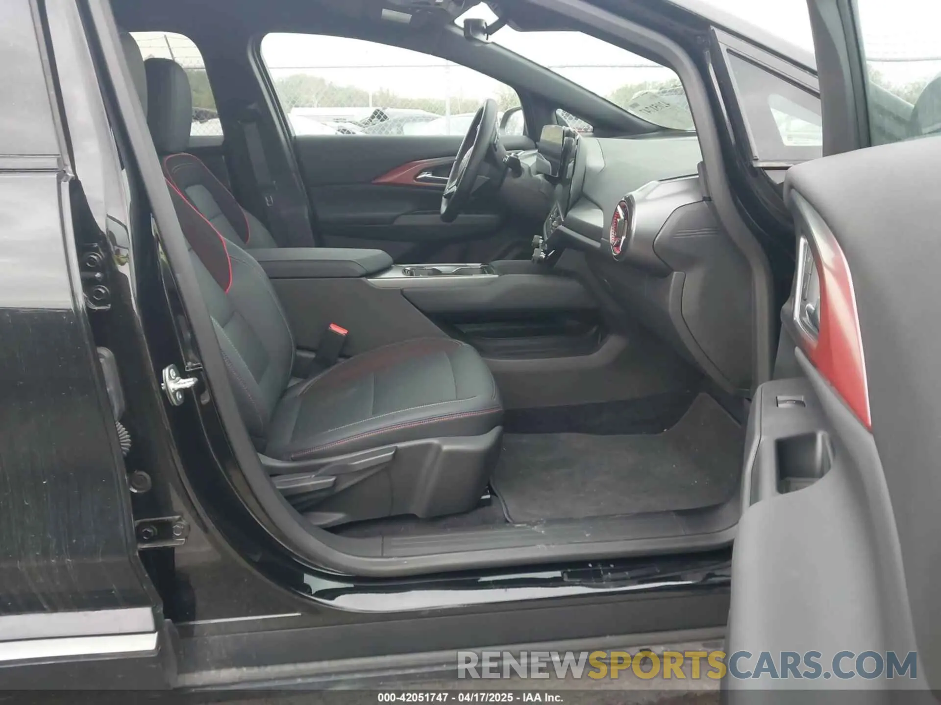 5 Photograph of a damaged car 3GN7DNRP4RS215216 CHEVROLET EQUINOX EV 2024