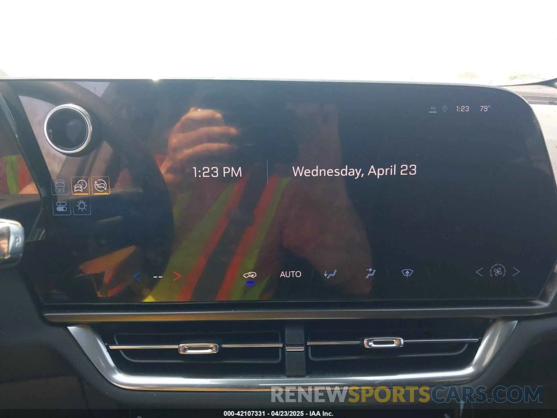 19 Photograph of a damaged car 3GN7DLRP2SS149016 CHEVROLET EQUINOX EV 2025