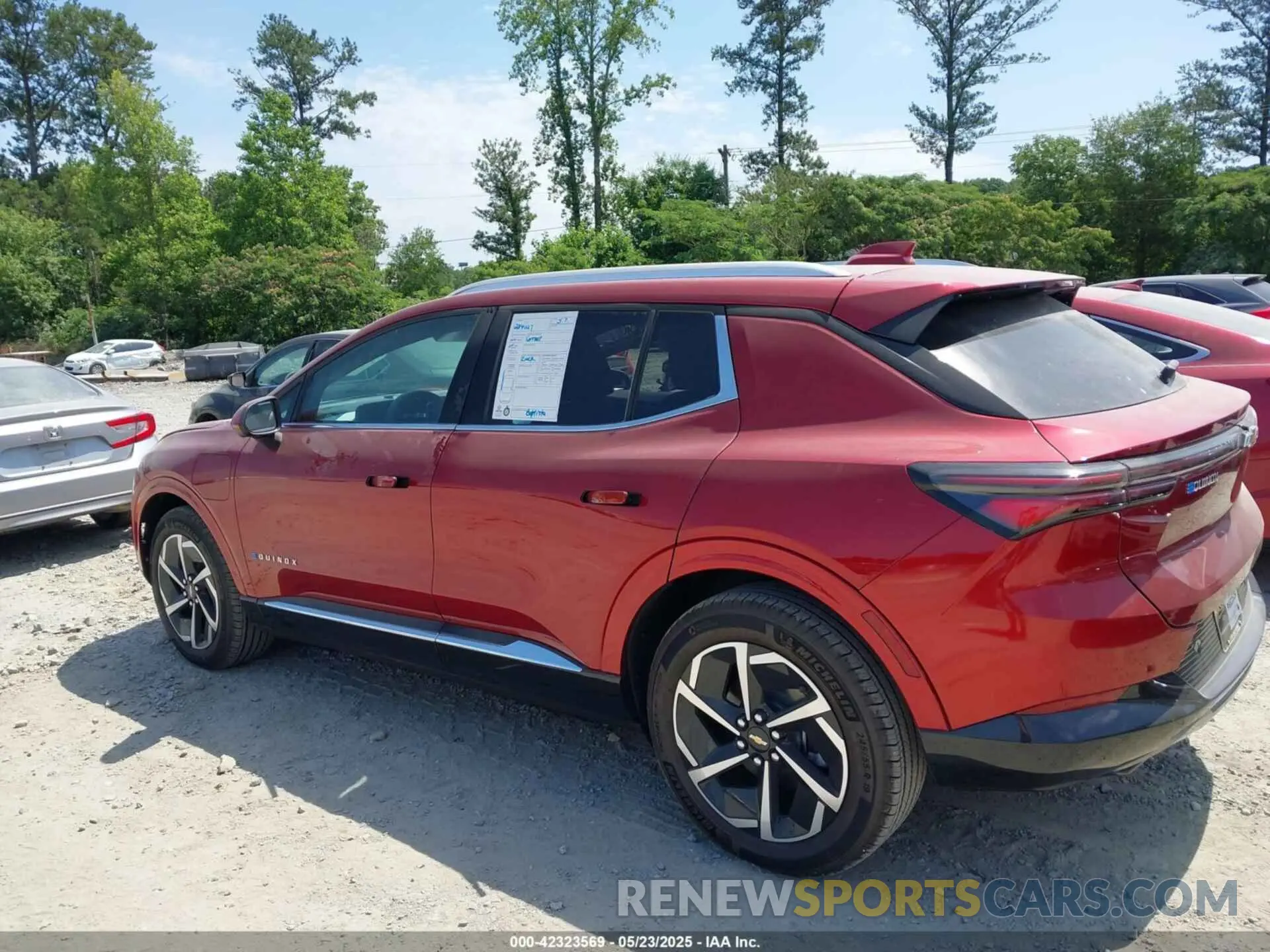 14 Photograph of a damaged car 3GN7DNRP3SS203130 CHEVROLET EQUINOX EV 2025