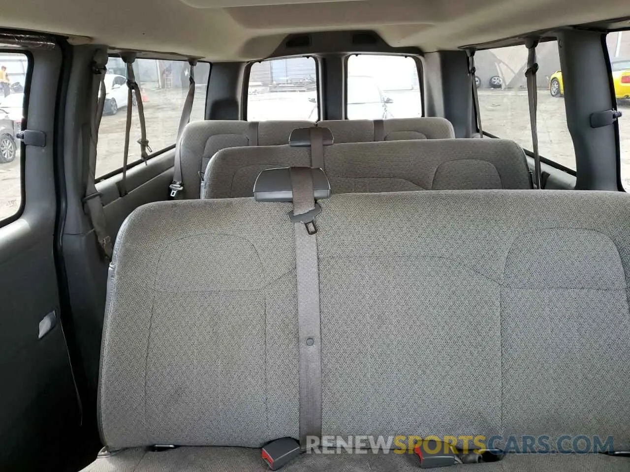 10 Фотография поврежденного автомобиля 1GAZGPFG7K1213856 CHEVROLET EXPRESS 2019