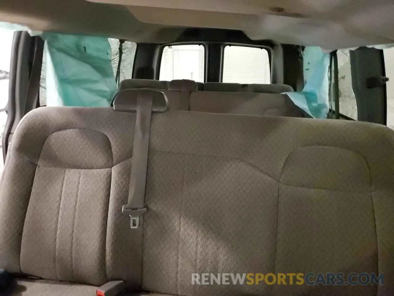 10 Photograph of a damaged car 1GAZGPFP2K1287251 CHEVROLET EXPRESS 2019