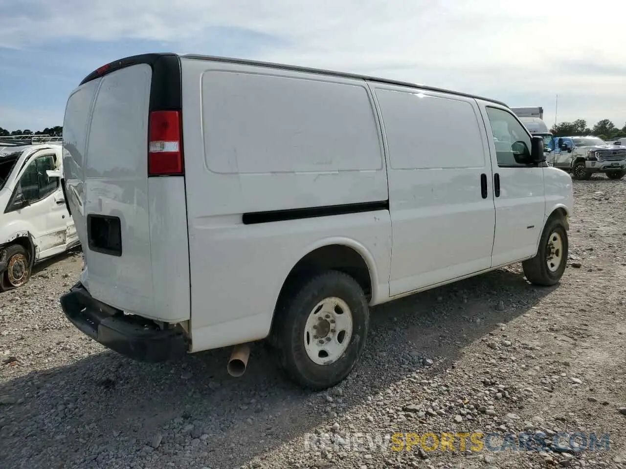3 Photograph of a damaged car 1GCWGAF18K1371092 CHEVROLET EXPRESS 2019