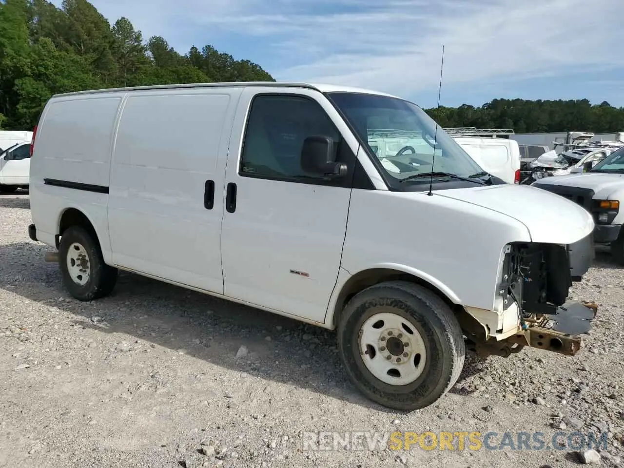 4 Photograph of a damaged car 1GCWGAF18K1371092 CHEVROLET EXPRESS 2019