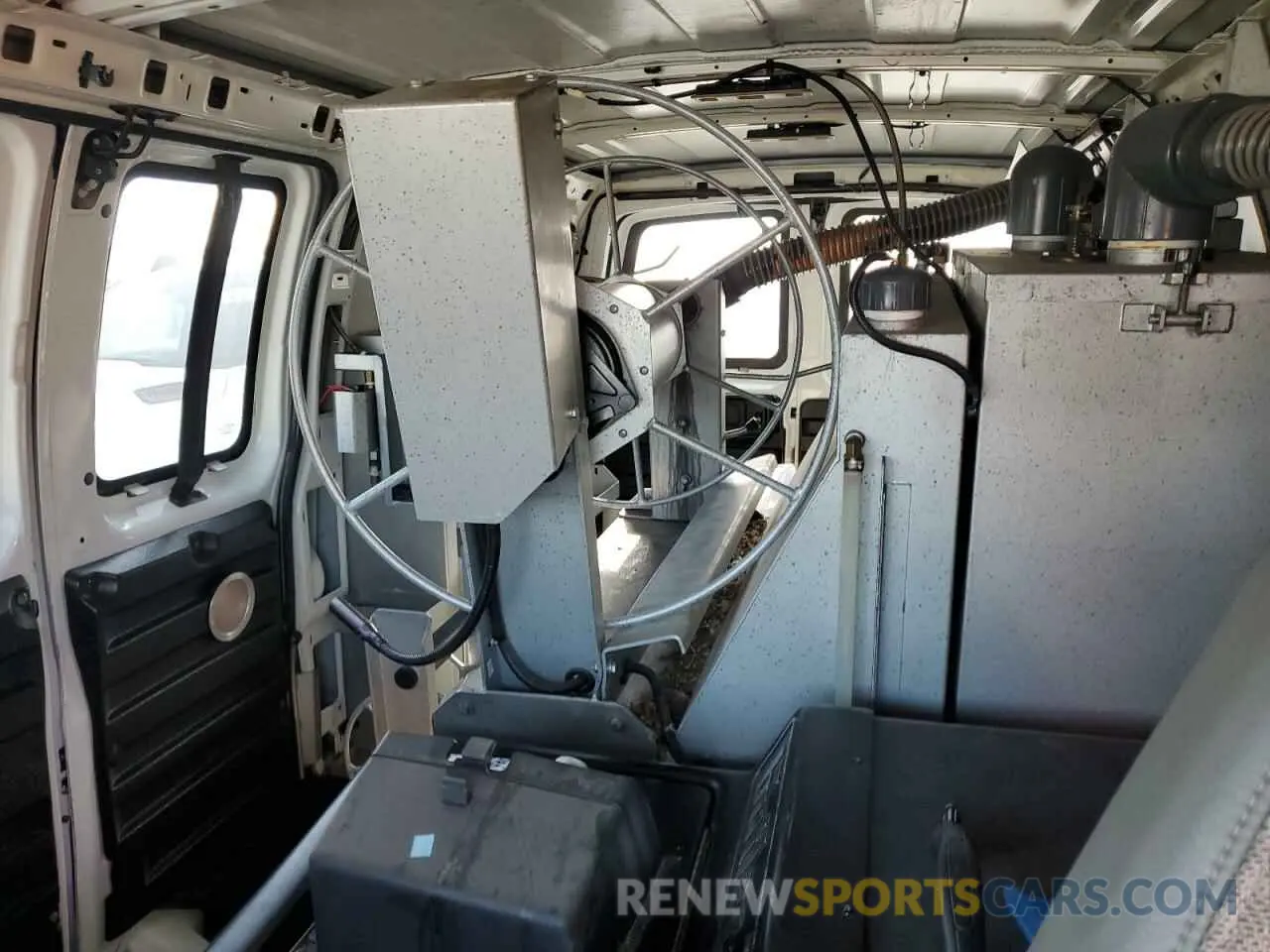 10 Photograph of a damaged car 1GCWGAFG8K1306649 CHEVROLET EXPRESS 2019
