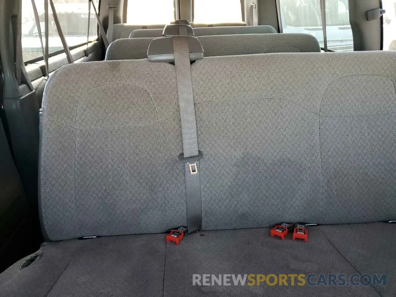 10 Фотография поврежденного автомобиля 1GAZGNFP3L1268455 CHEVROLET EXPRESS 2020