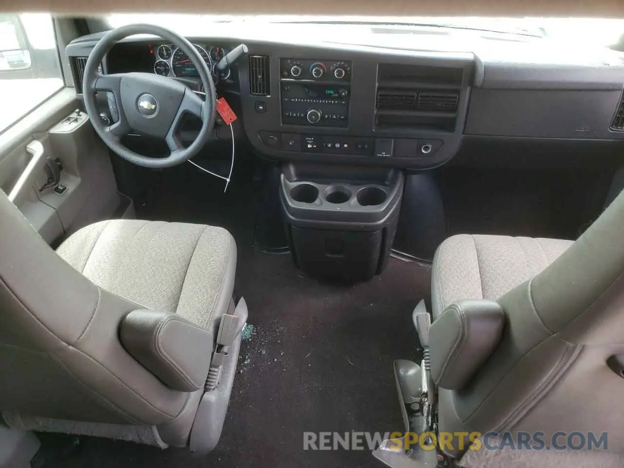 8 Photograph of a damaged car 1GAZGPFG7L1125732 CHEVROLET EXPRESS 2020