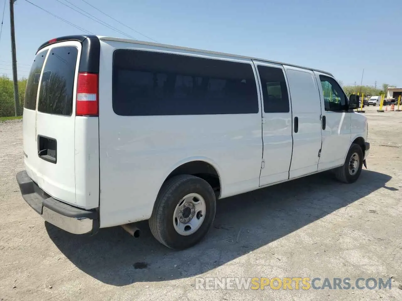 3 Photograph of a damaged car 1GAZGPFP1L1268224 CHEVROLET EXPRESS 2020