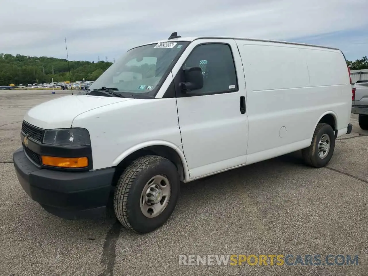1 Photograph of a damaged car 1GCWGAFP4L1248766 CHEVROLET EXPRESS 2020