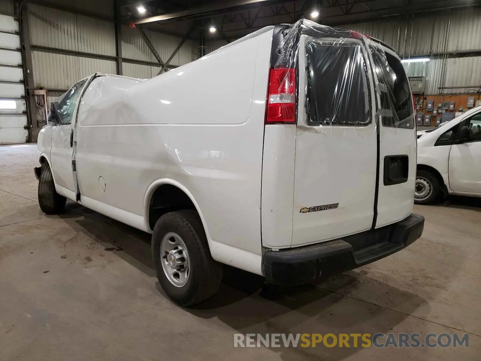 3 Photograph of a damaged car 1GCWGAFP6L1179269 CHEVROLET EXPRESS 2020