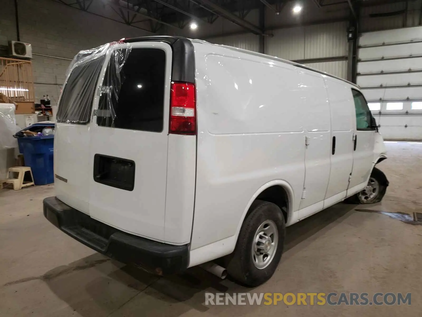 4 Photograph of a damaged car 1GCWGAFP6L1179269 CHEVROLET EXPRESS 2020