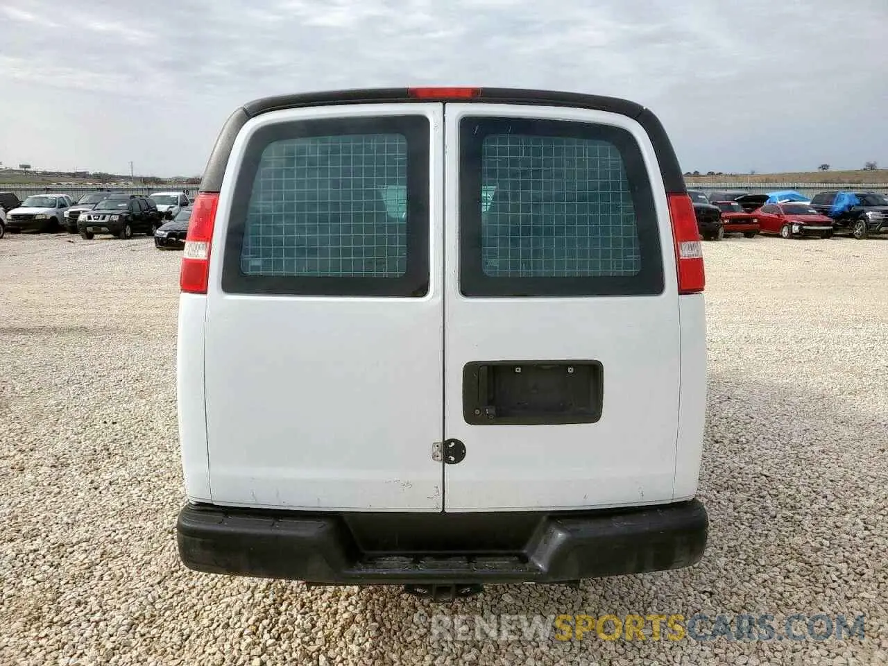 6 Photograph of a damaged car 1GCWGAFP7L1127228 CHEVROLET EXPRESS 2020