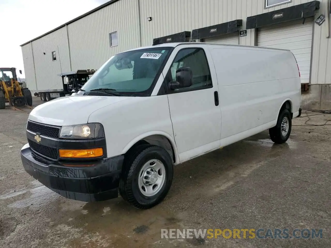 1 Фотография поврежденного автомобиля 1GCWGBFB5L1153692 CHEVROLET EXPRESS 2020