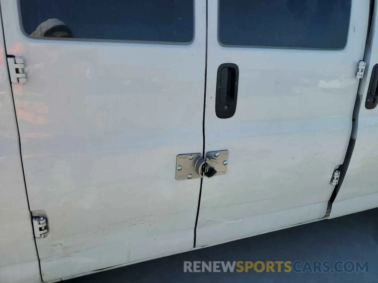 11 Фотография поврежденного автомобиля 1GCWGBFG9L1125874 CHEVROLET EXPRESS 2020