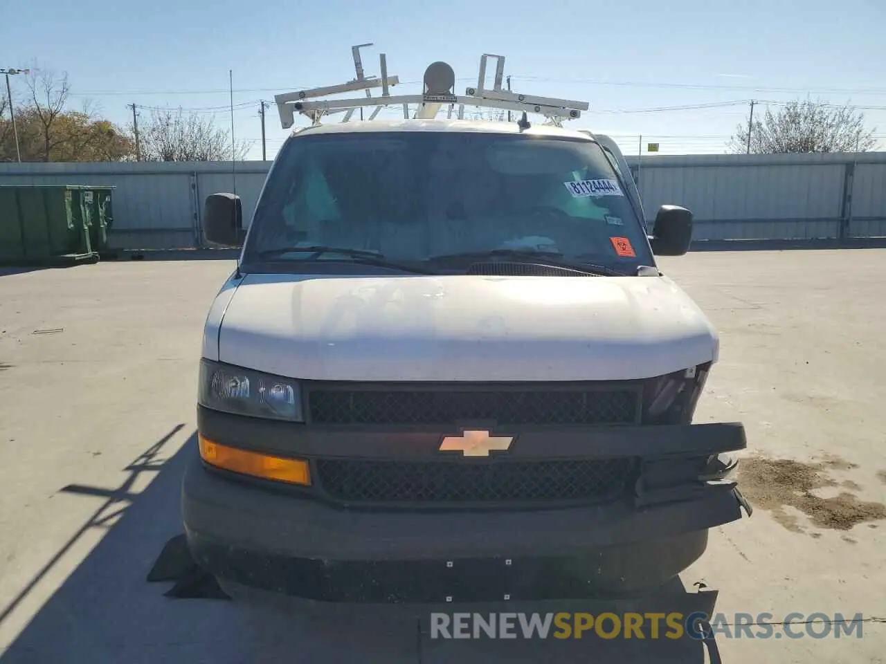 5 Фотография поврежденного автомобиля 1GCWGBFG9L1125874 CHEVROLET EXPRESS 2020