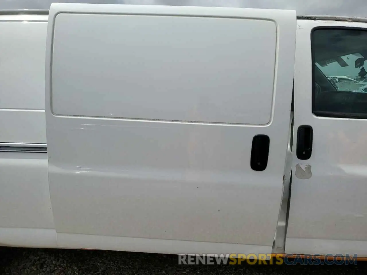 10 Фотография поврежденного автомобиля 1GCZGHFG5L1271656 CHEVROLET EXPRESS 2020