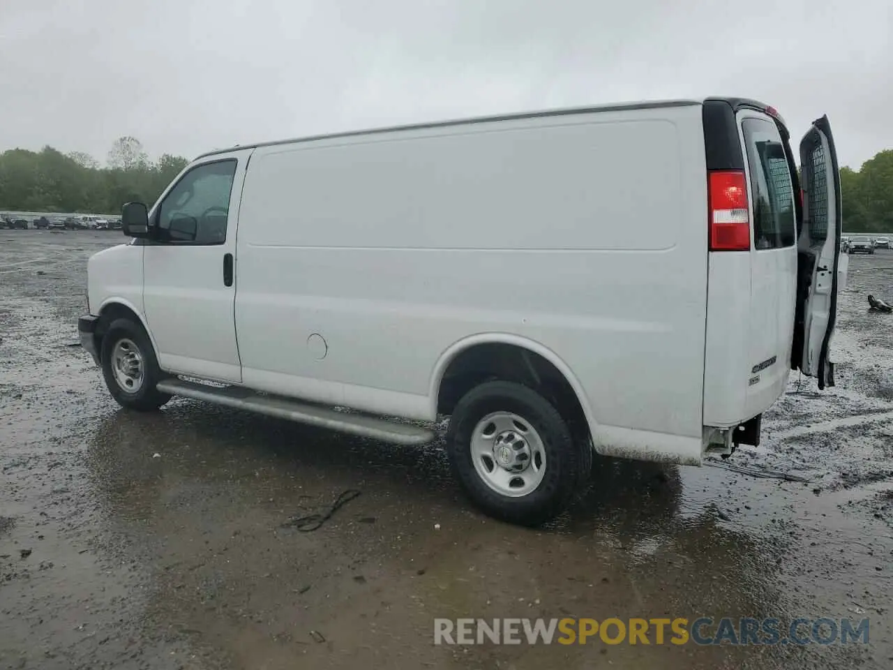 2 Photograph of a damaged car 1GCWGAF78M1259125 CHEVROLET EXPRESS 2021