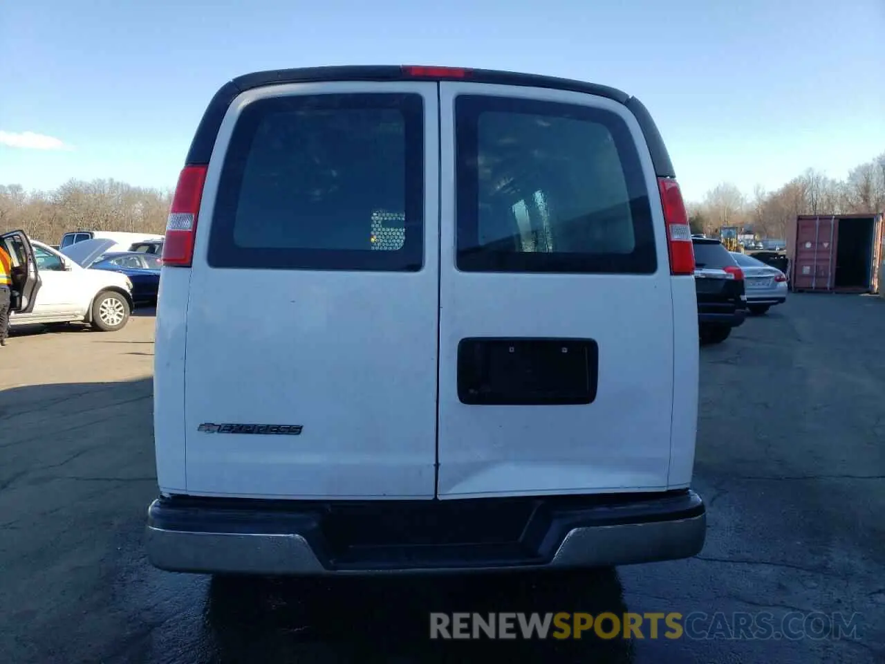 6 Photograph of a damaged car 1GCWGAF79M1270926 CHEVROLET EXPRESS 2021